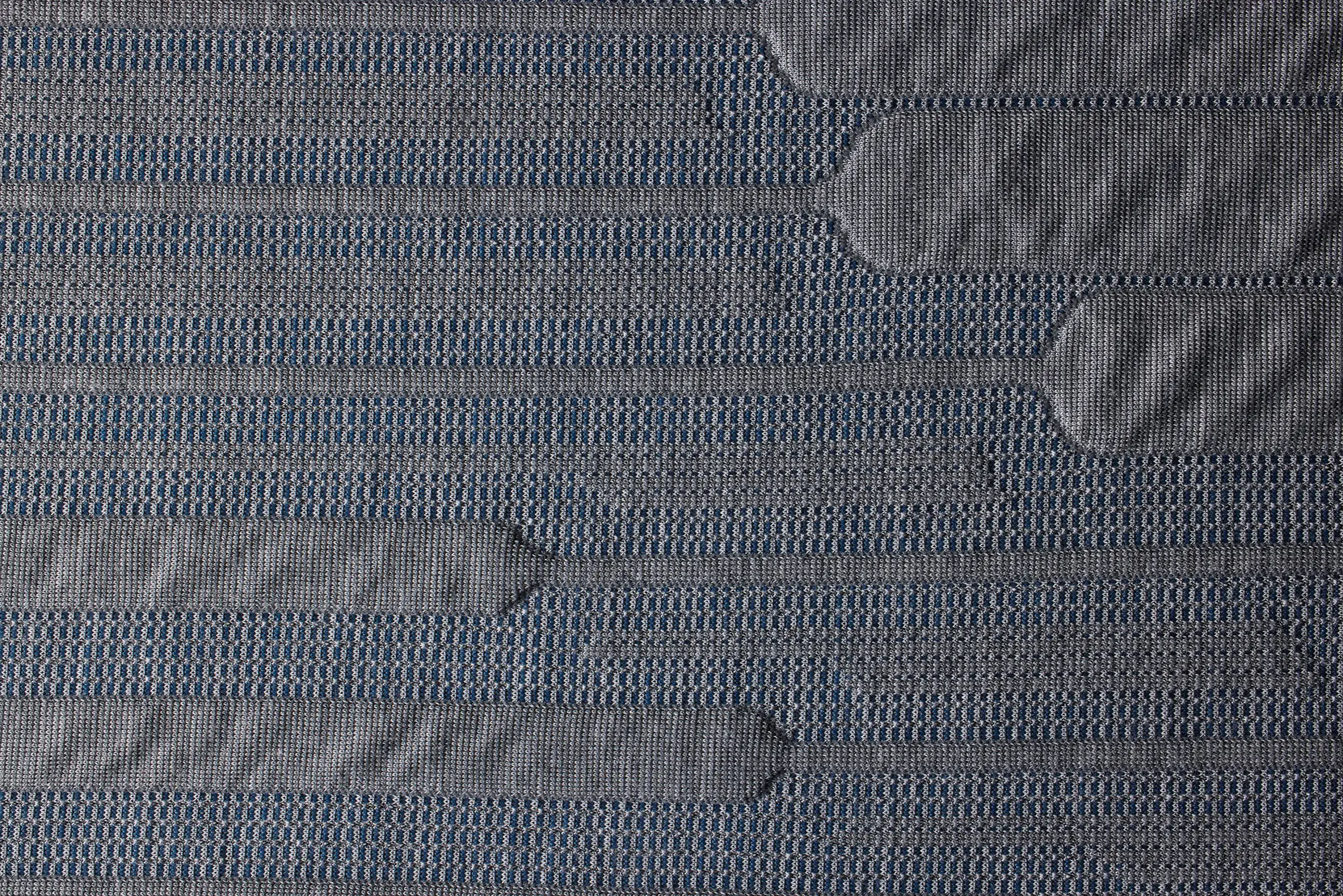 Kevin Charles By Sealy Hybrid Medium Low-profile Mattress Set Kevin Charles By Sealy Hybrid Medium Low-profile Mattress Set
