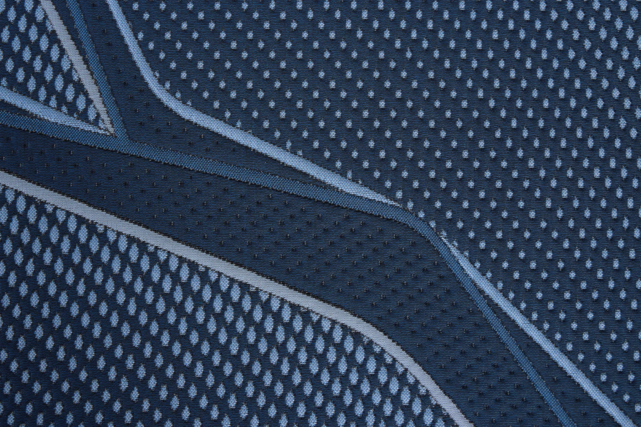 Iseries Nxg 2500 12.5" Plush Mattress Set