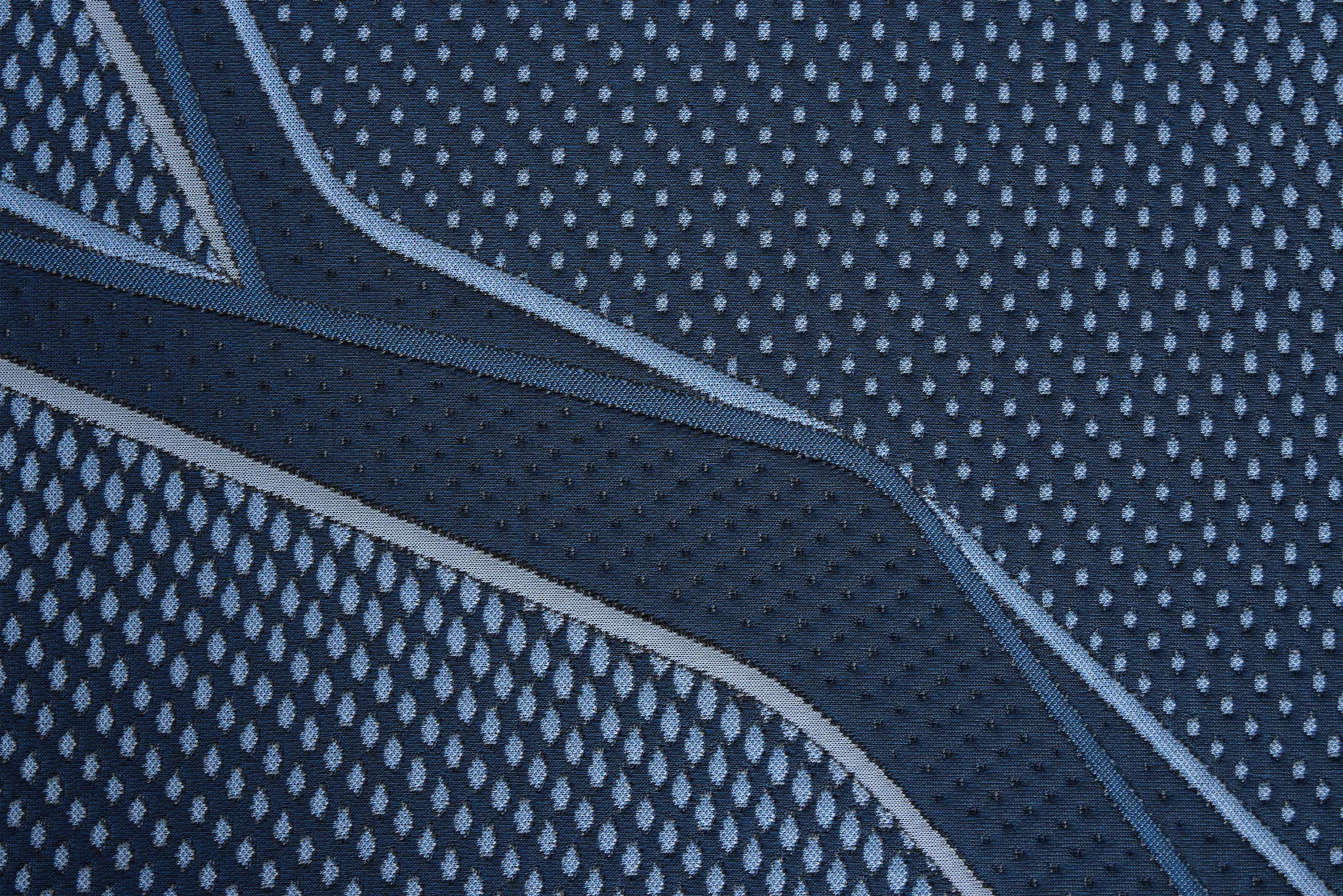 Iseries Nxg 2500 12.5" Plush Mattress Set Iseries Nxg 2500 12.5" Plush Mattress Set