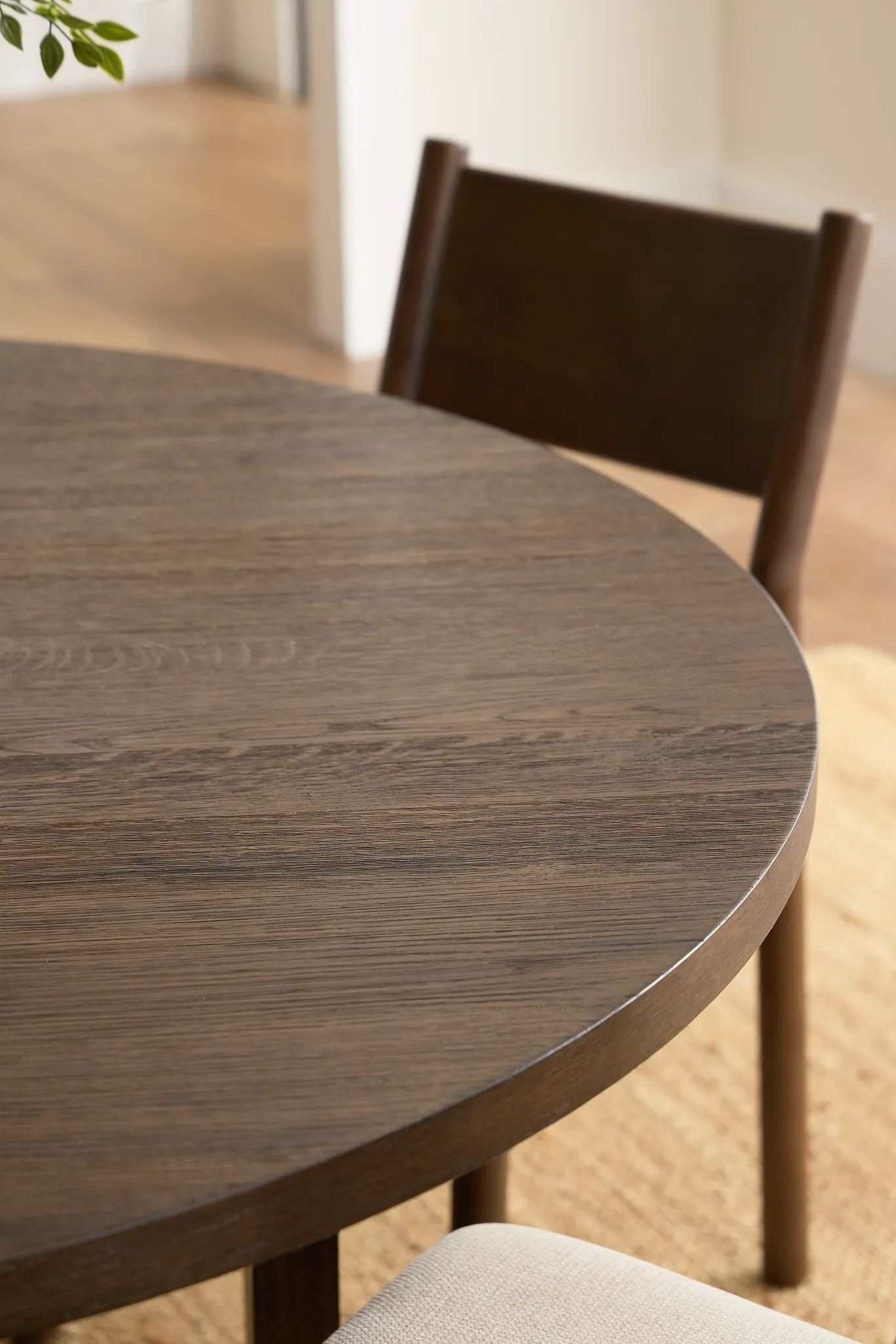 Rochester Dark Tone Round Table