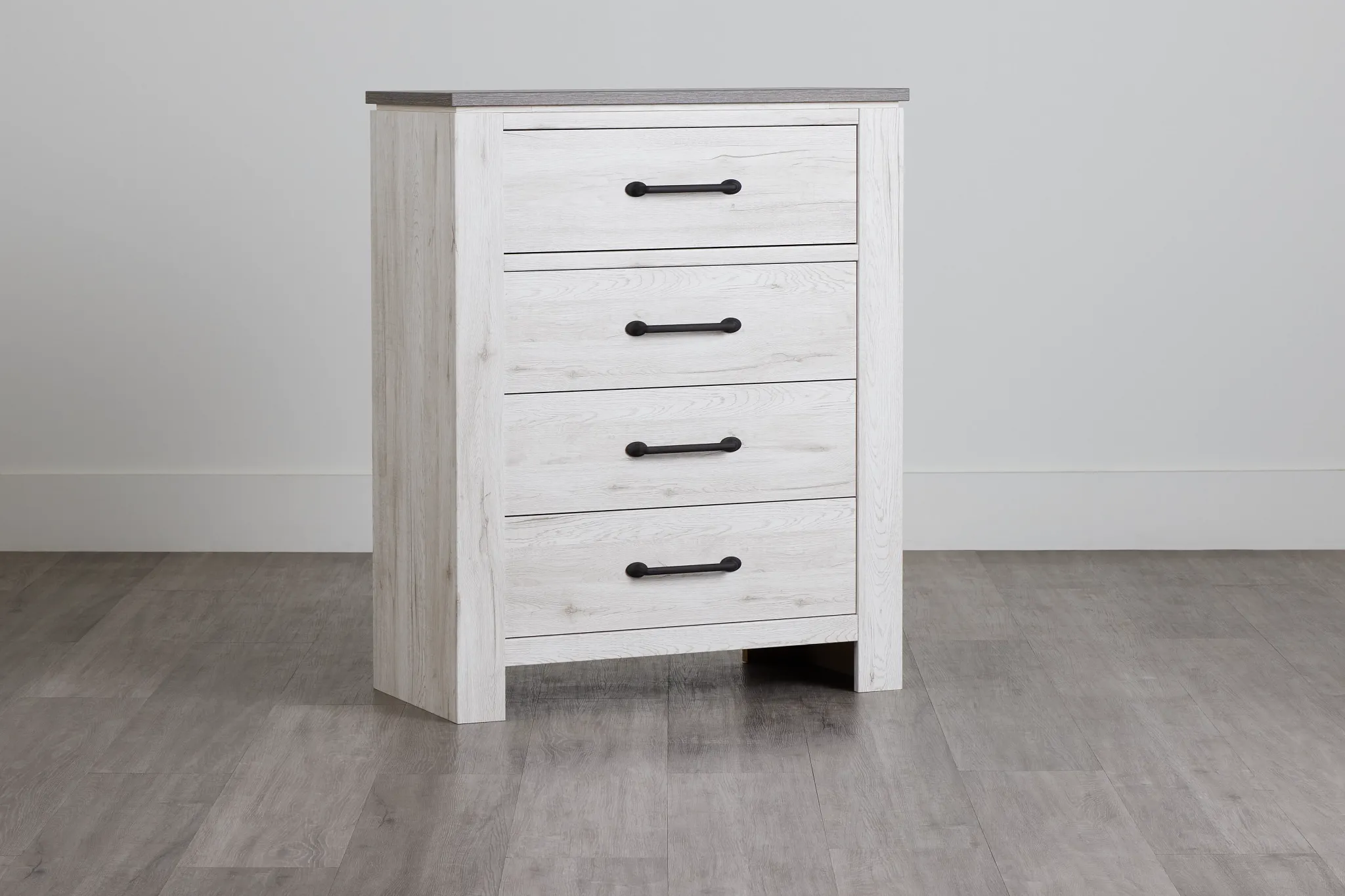 Blueridge Two-tone 4-drawer Chest