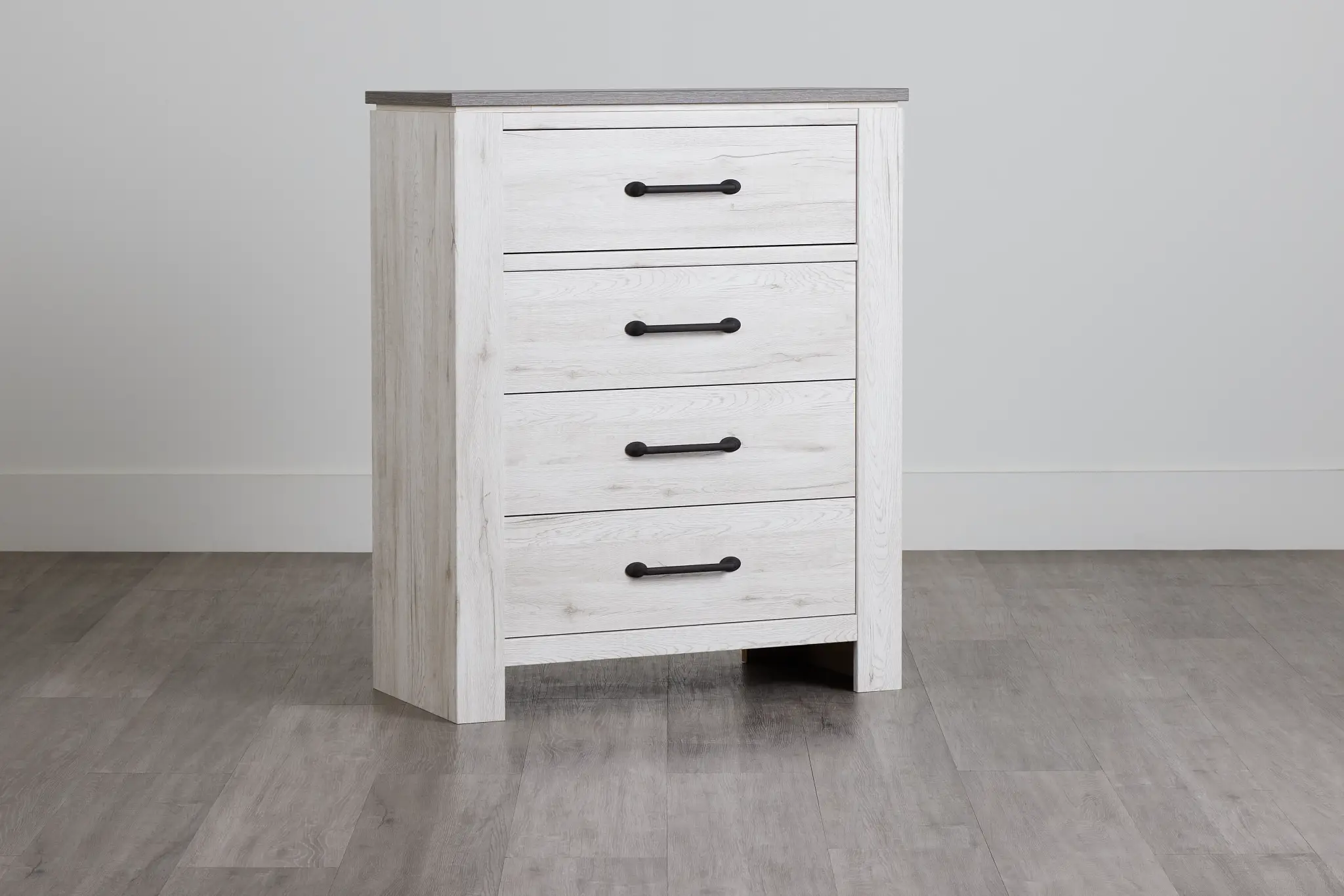 Blueridge Two-tone 4-drawer Chest Blueridge Two-tone 4-drawer Chest