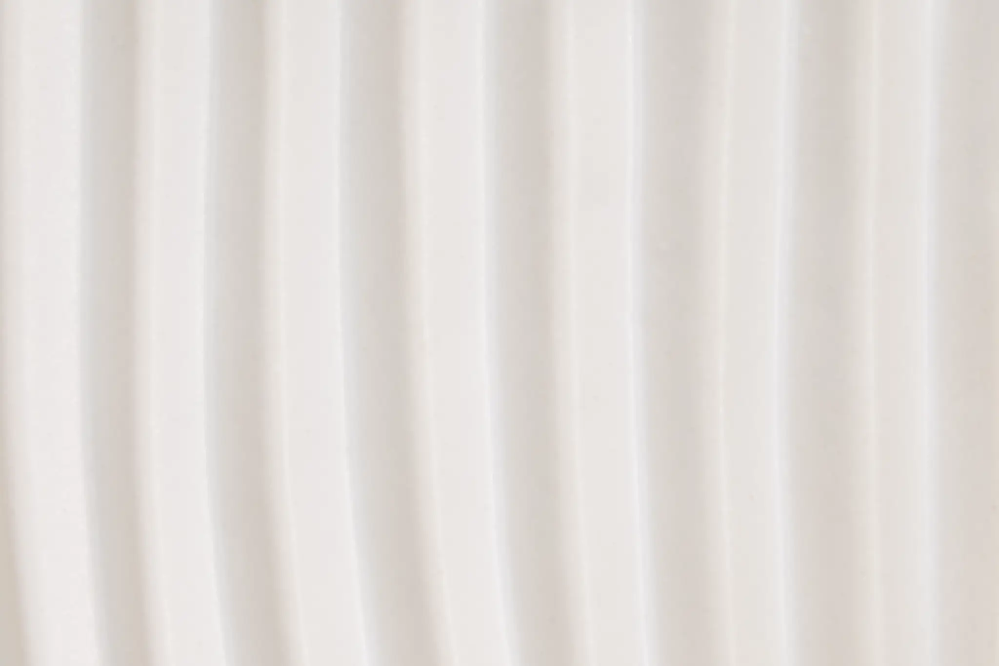 Euri White Medium Vase Euri White Medium Vase