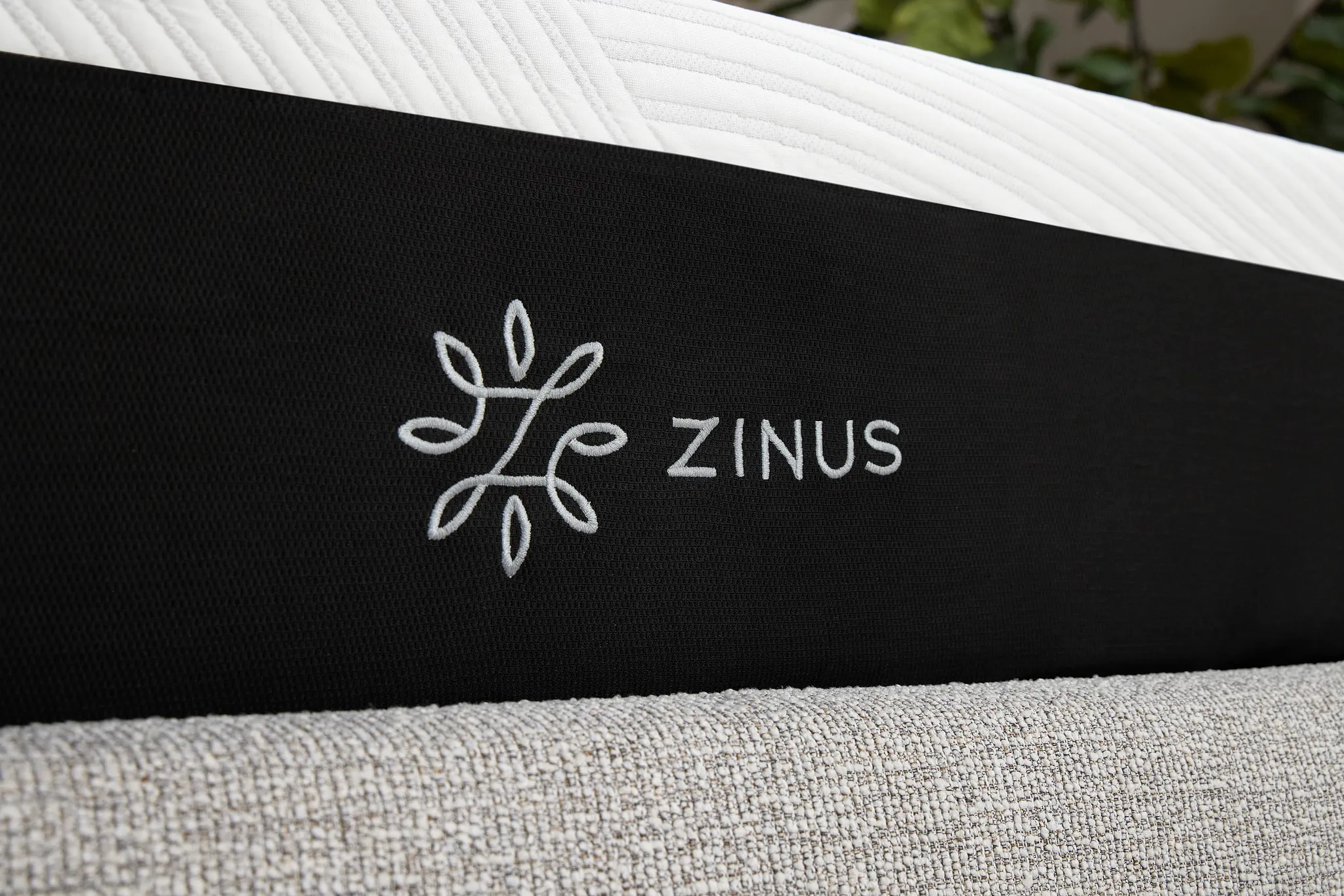 Zinus Endura 1.0 12" Firm Memory Foam Mattress