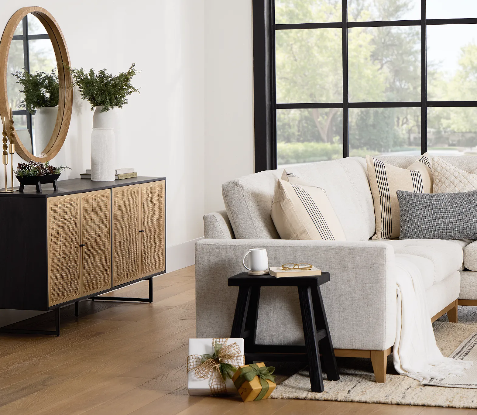  Why Every Host Needs a Dedicated Drink Station This Holiday Season?