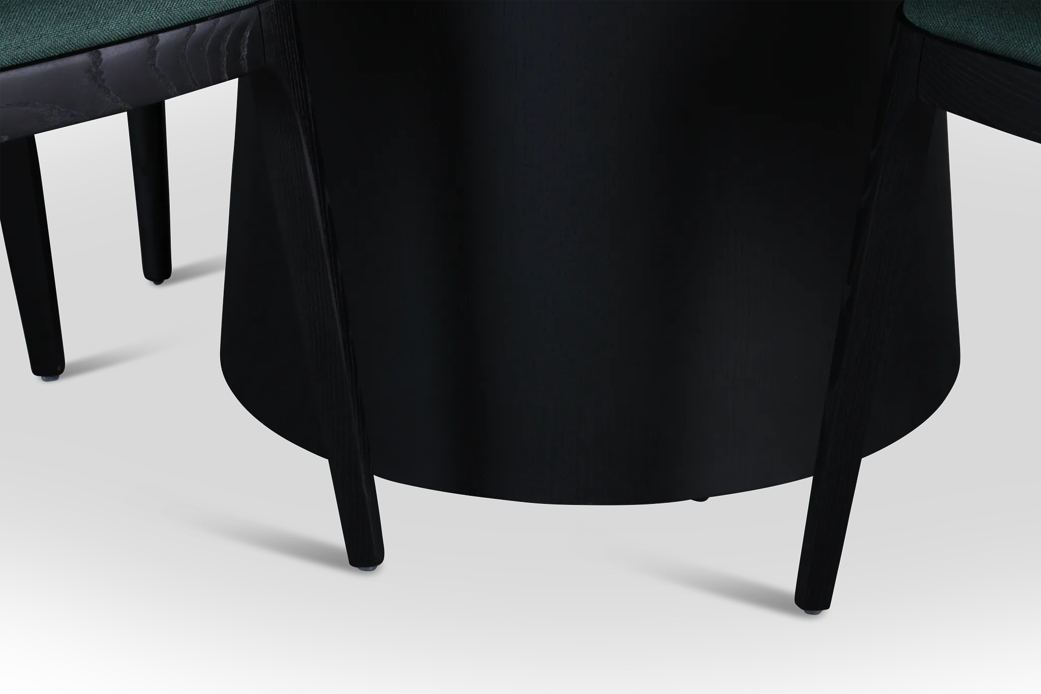 Nomad Black 59" Round Table & 4 Dark Green Chairs W/ Black Legs