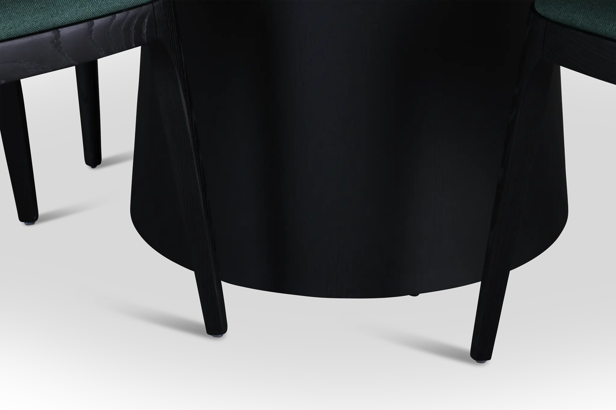 Nomad Black 59" Round Table & 4 Dark Green Chairs W/ Black Legs Nomad Black 59" Round Table & 4 Dark Green Chairs W/ Black Legs