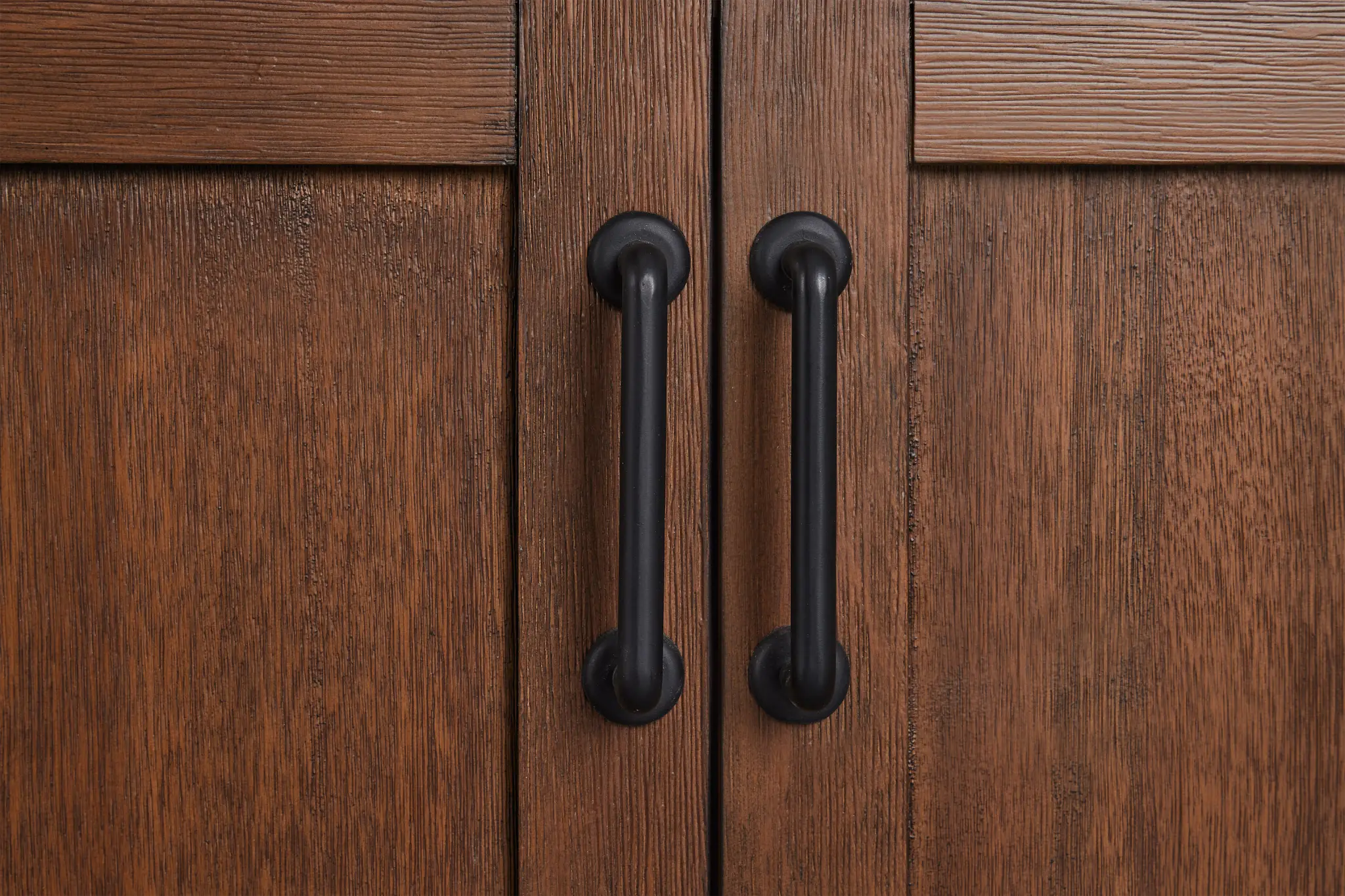 Park City Dark Tone Server Park City Dark Tone Server