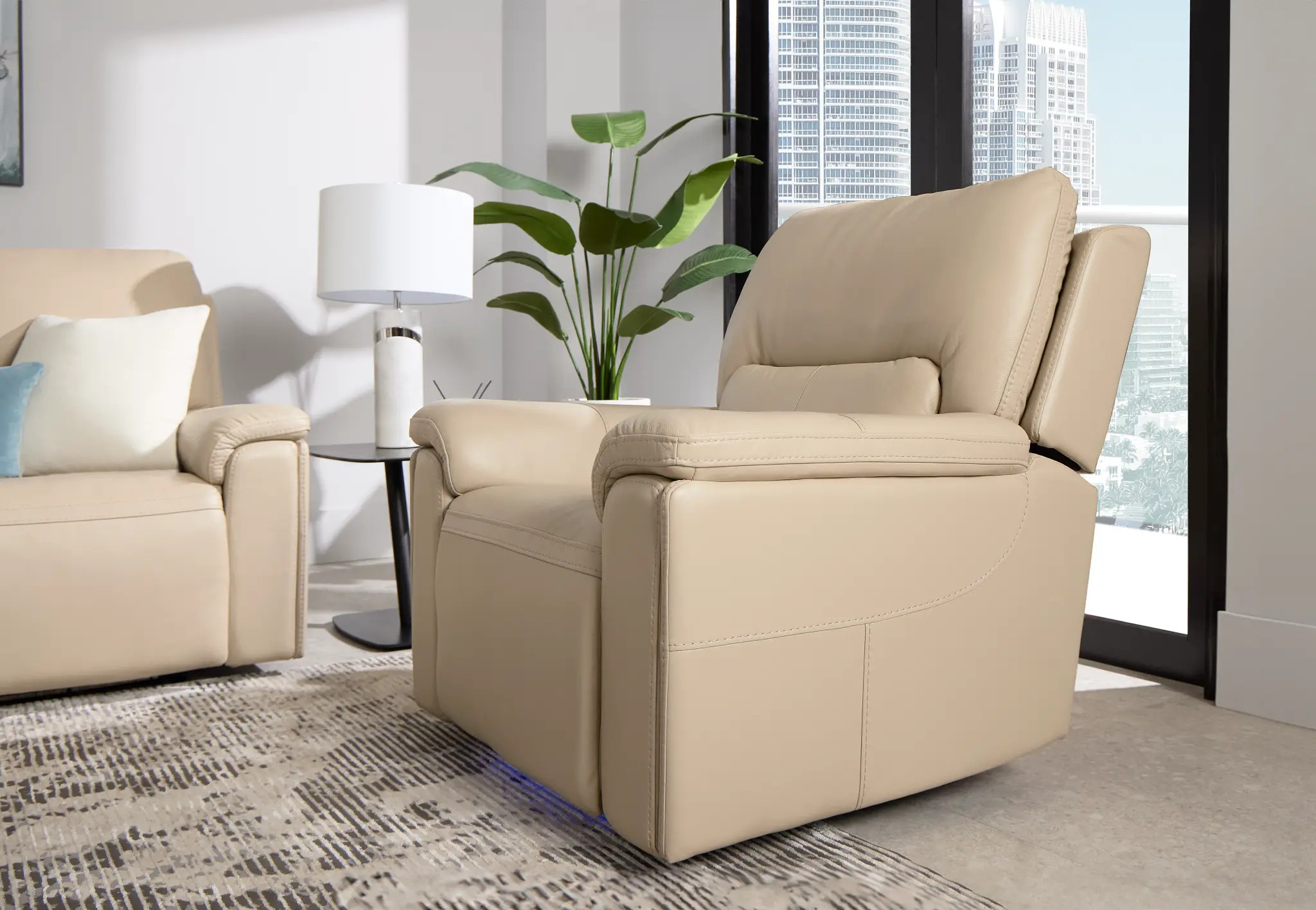 Fallon Beige Lthr/vinyl Power Recliner Fallon Beige Lthr/vinyl Power Recliner