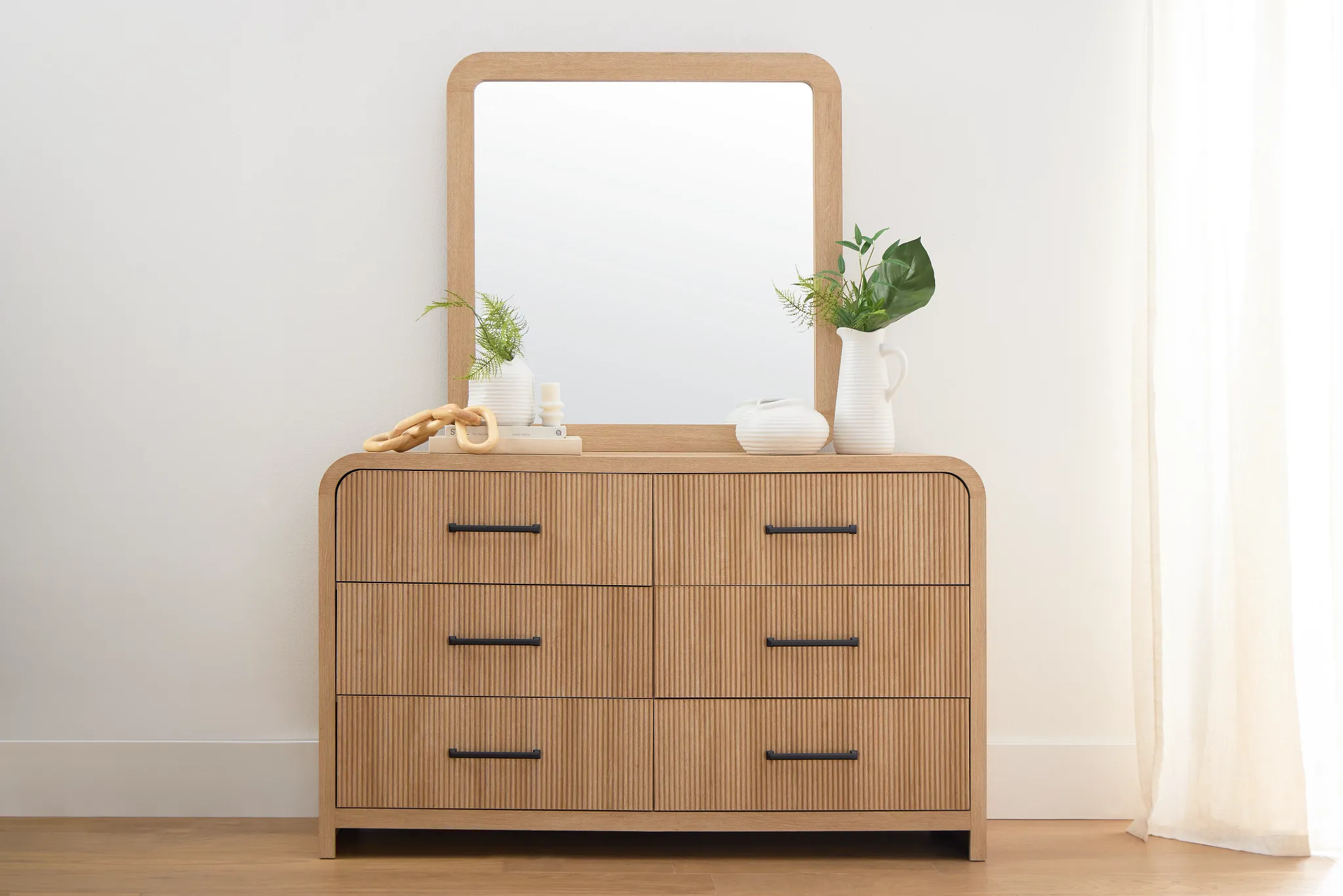 Lyndie Light Tone Dresser & Mirror