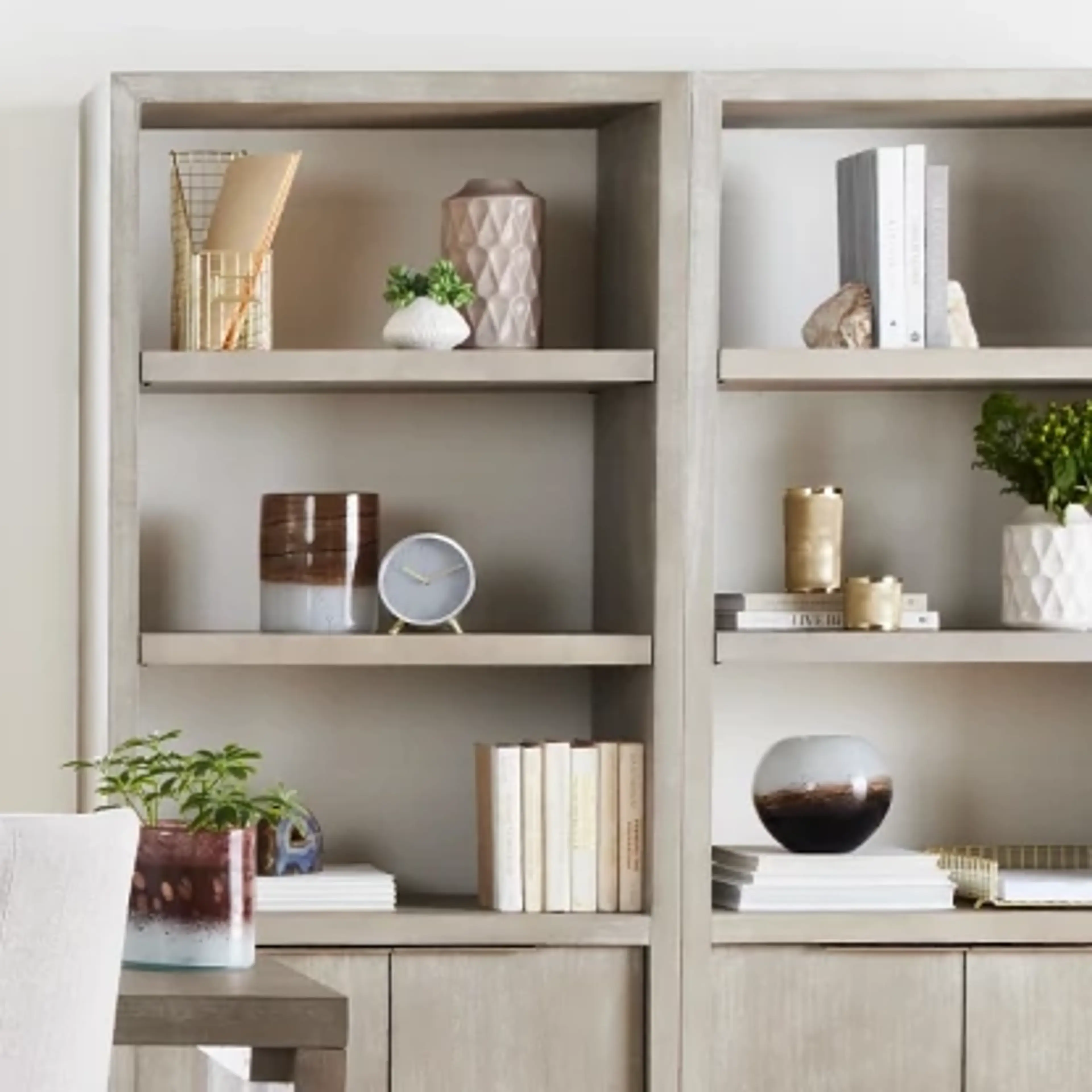 Transform Your Bookshelf: Designer Ideas for a Stunning Display