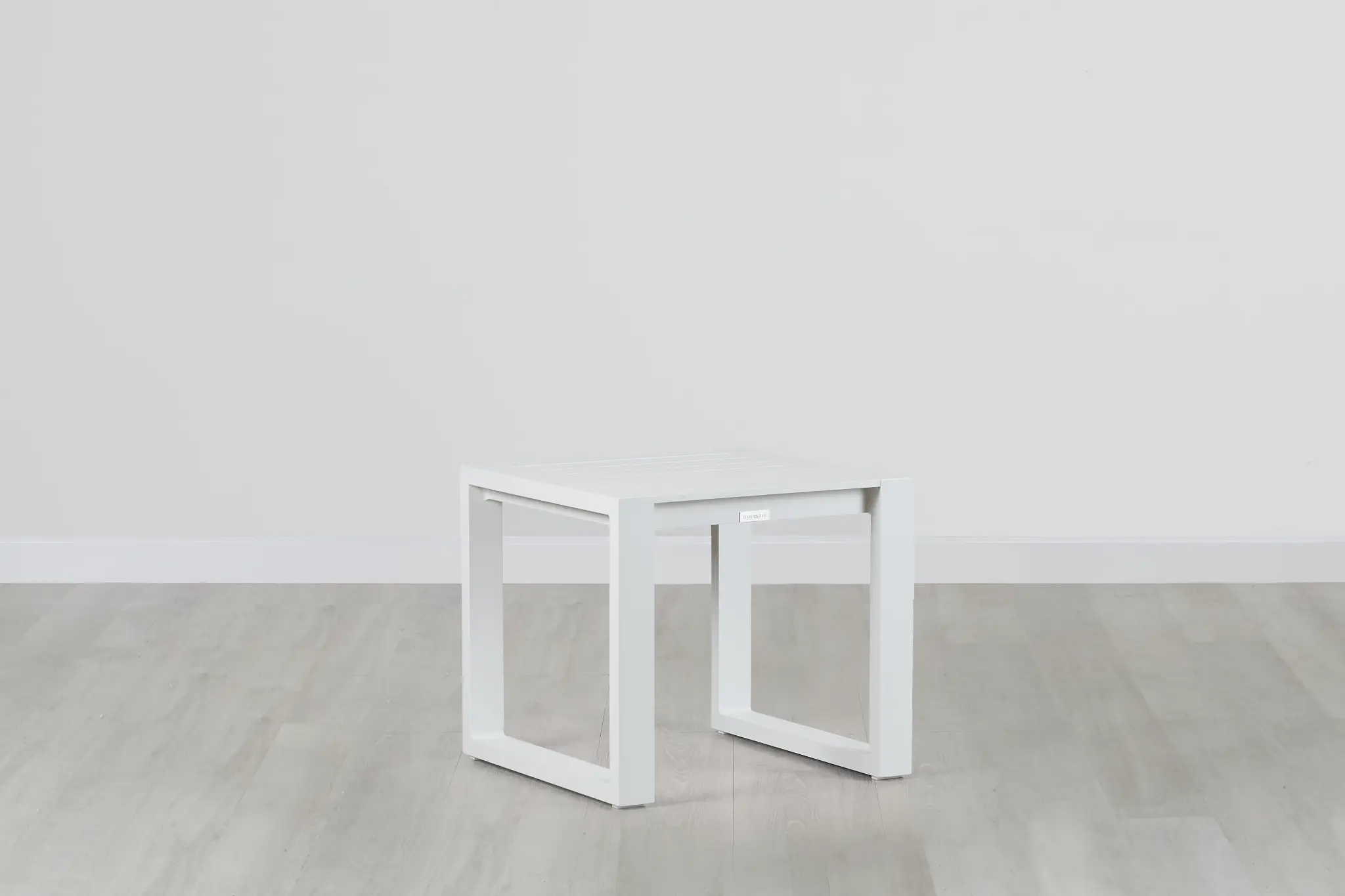 Linear2 White Aluminum End Table Linear2 White Aluminum End Table