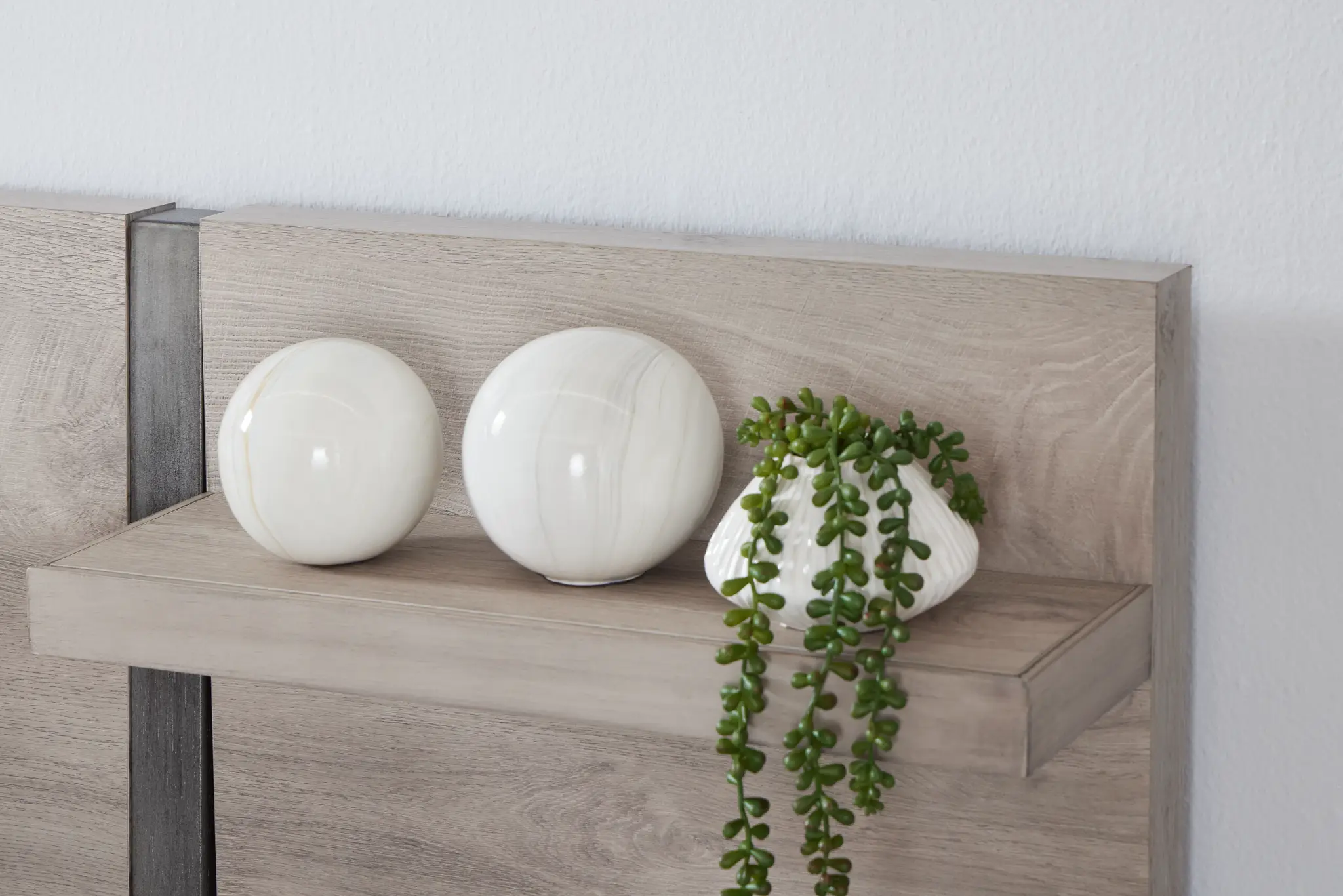 Cian Light Gray Set Of 3 Balls Cian Light Gray Set Of 3 Balls
