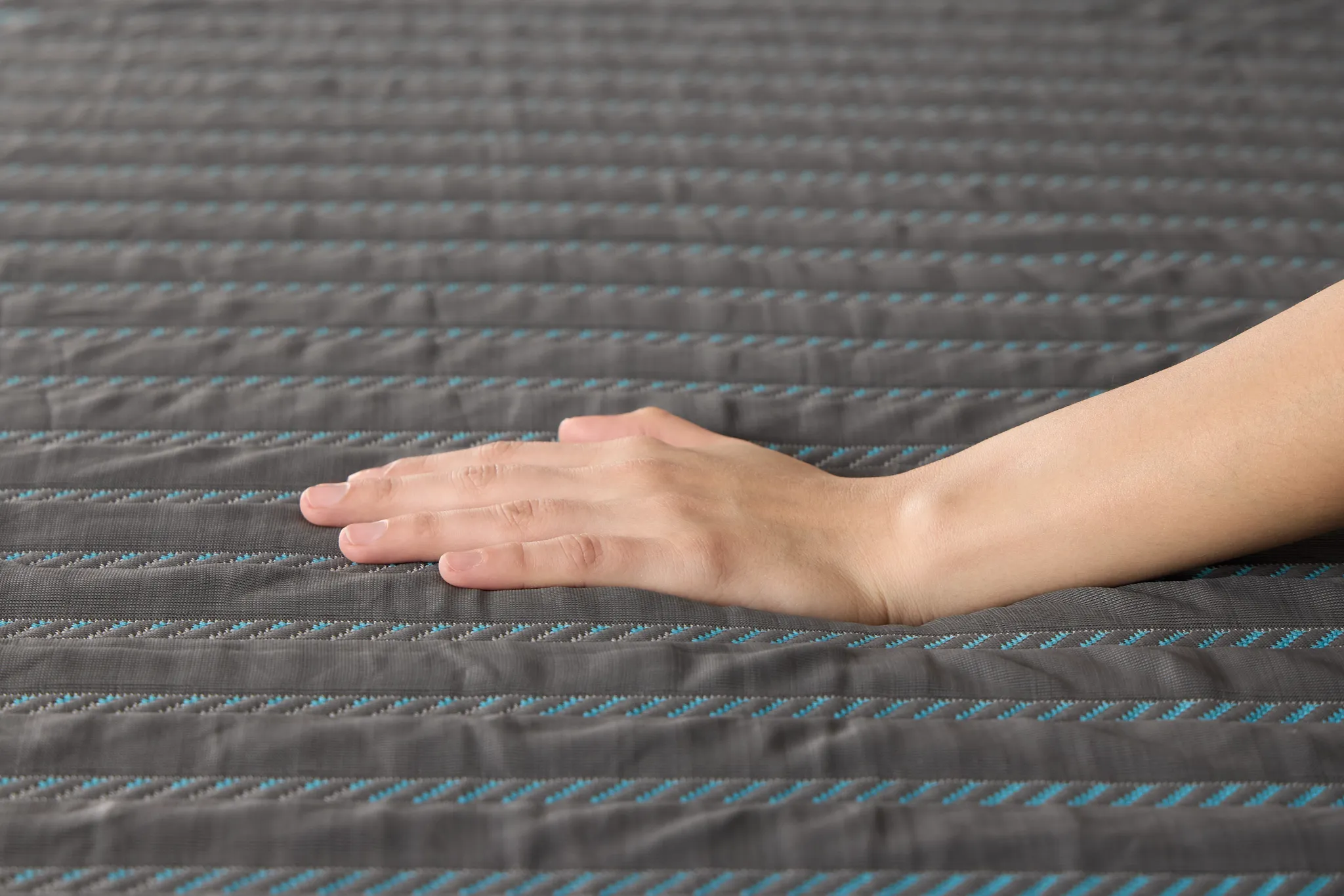 Rest & Renew Performance Max 14.5" Medium Hybrid Mattress