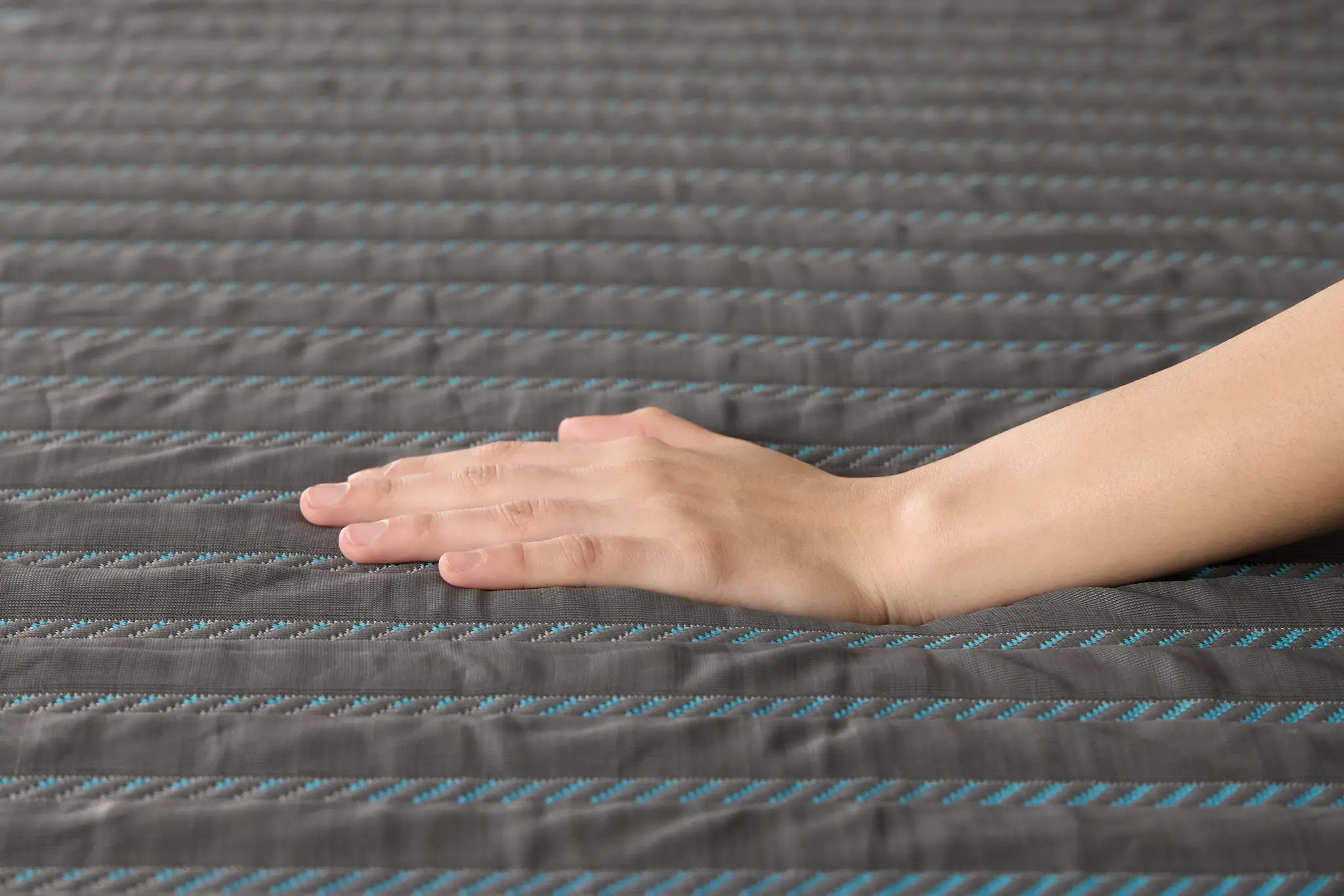 Rest & Renew Performance Max 14.5" Medium Hybrid Mattress Rest & Renew Performance Max 14.5" Medium Hybrid Mattress