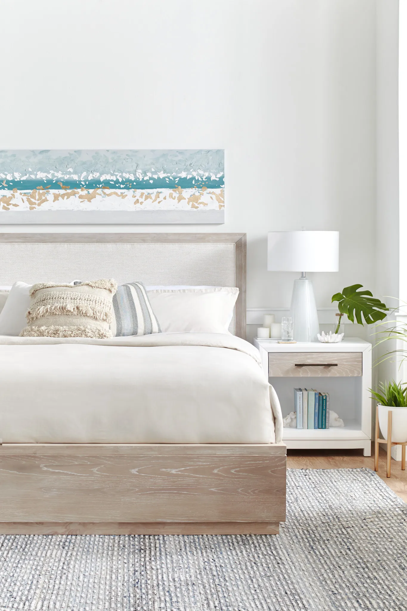 Boca Grande Two-tone Uph Platform Bed