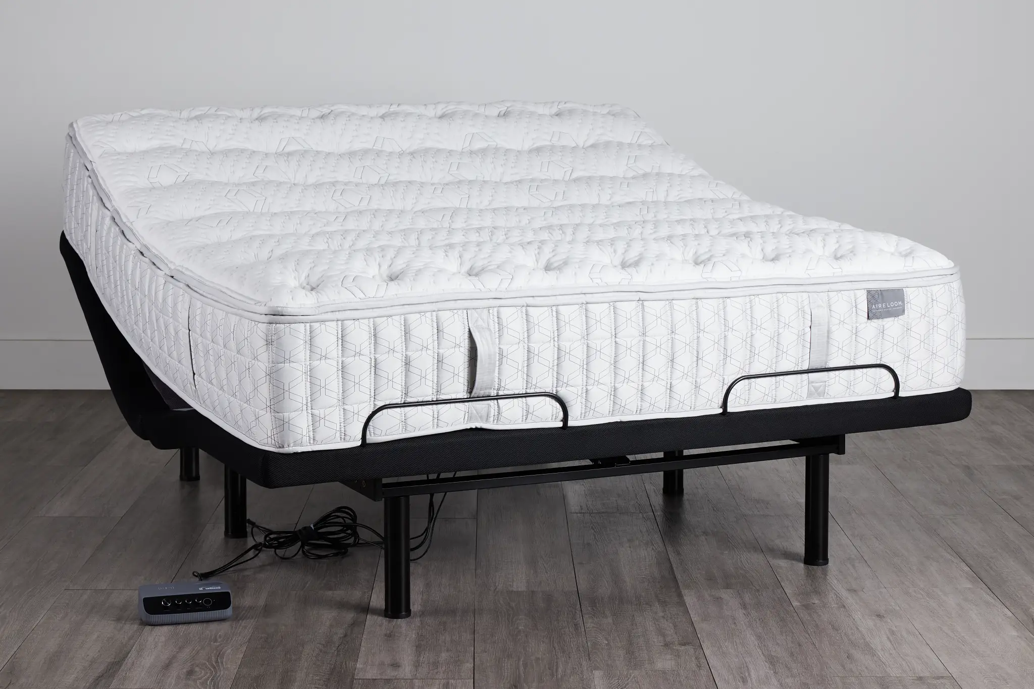 Aireloom Timeless Odyssey Luxetop M1 Plush Elite Adjustable Mattress Set Aireloom Timeless Odyssey Luxetop M1 Plush Elite Adjustable Mattress Set