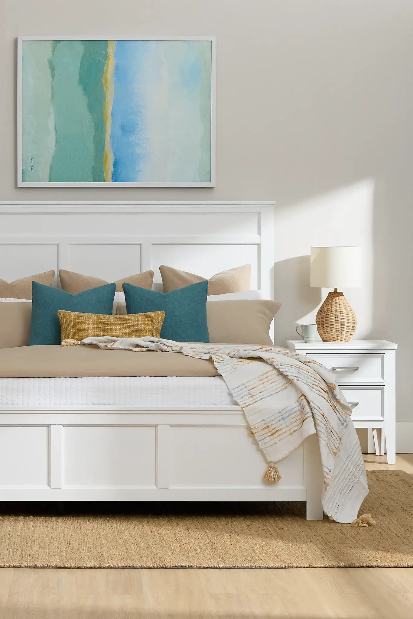 Minimalist Styling Techniques to Declutter and Refine Bedroom Space