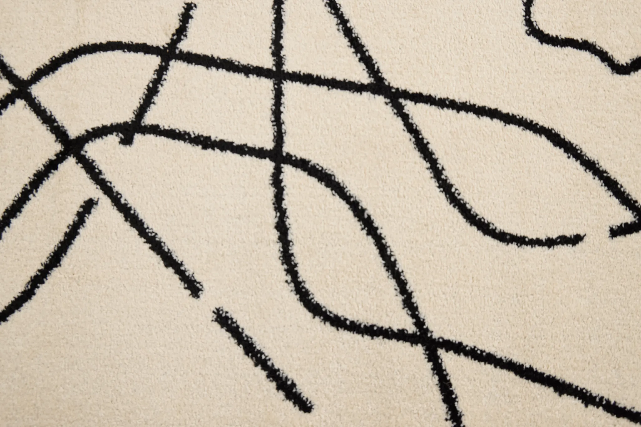 Bennie White 5x7 Area Rug