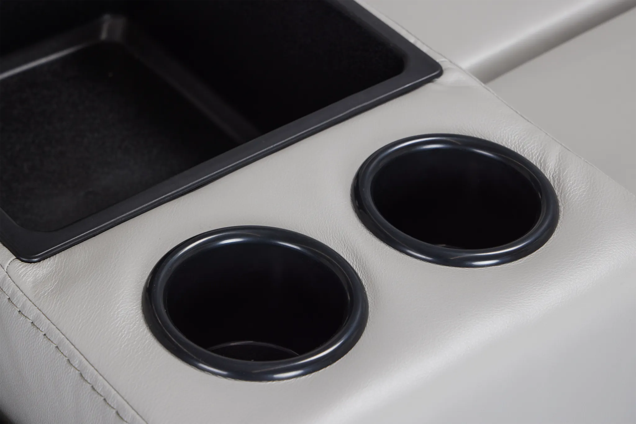 Peyton Light Gray Lthr/vinyl Medium Dual Power 2-arm Reclining Sectional