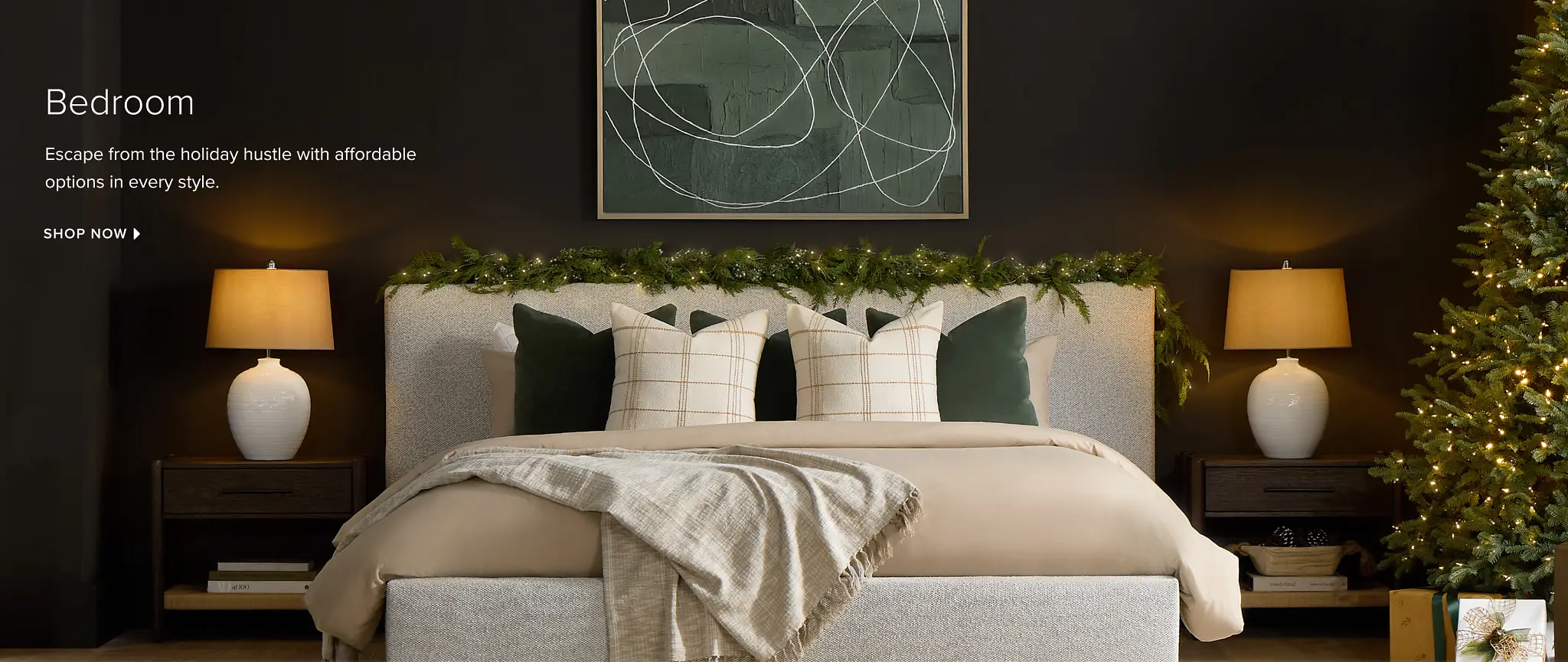 MAR14523-4325-1024-HolidayBrand-Bedroom-COI-XLG.jpg