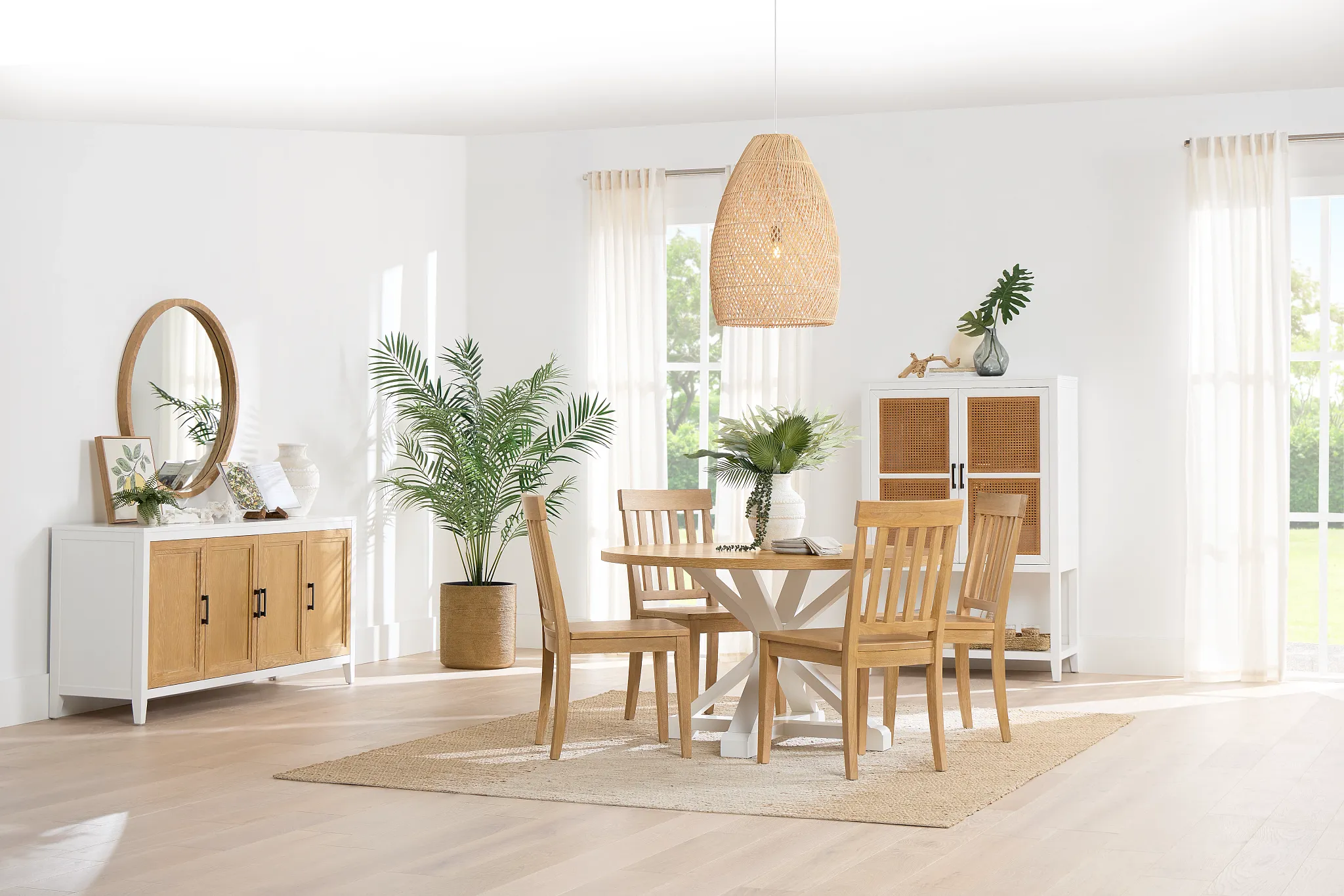 Nantucket Two-tone Pine Round Table & 4 Light Tone Chairs