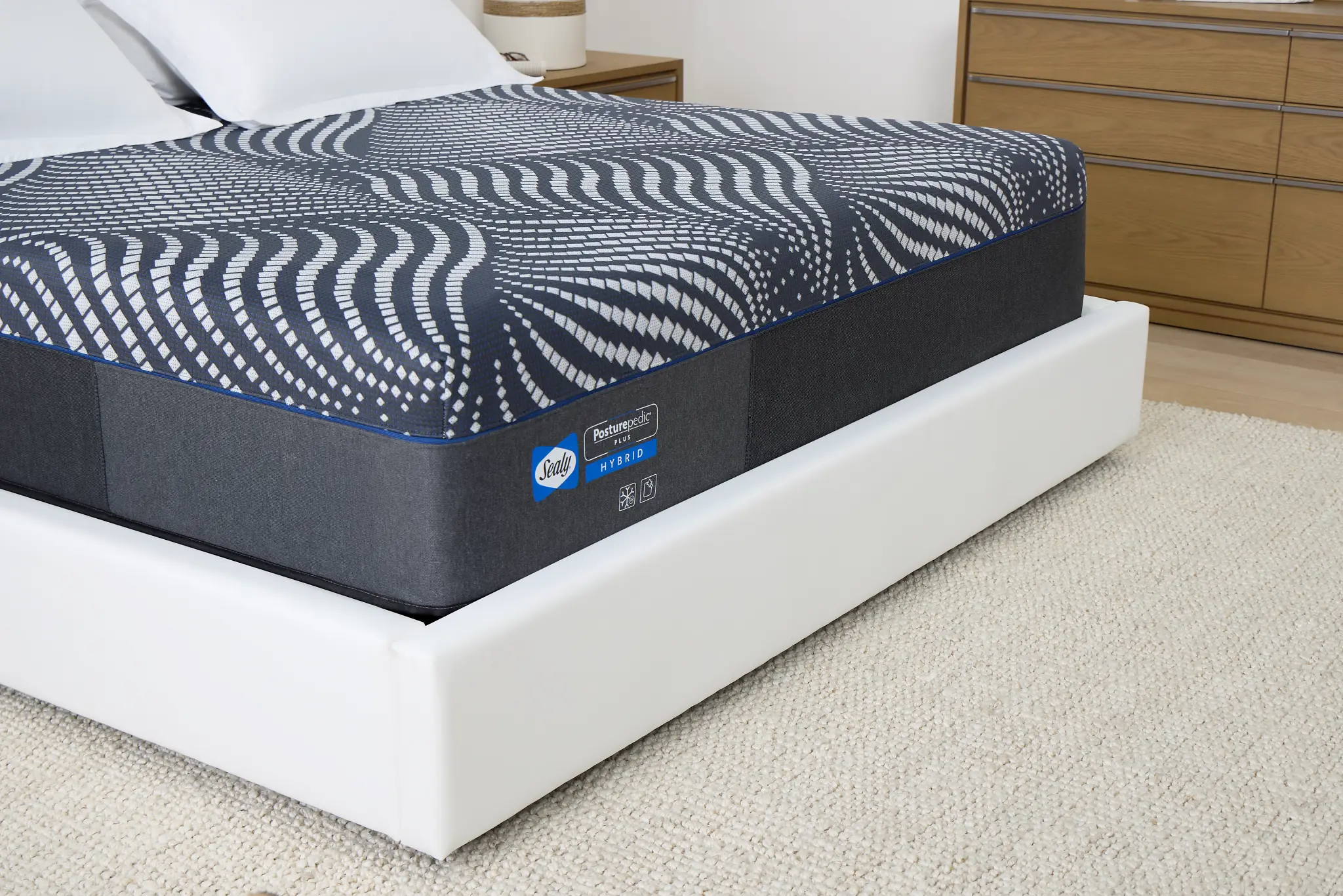 Sealy Posturepedic Plus High Point 14" Soft Hybrid Mattress Sealy Posturepedic Plus High Point 14" Soft Hybrid Mattress