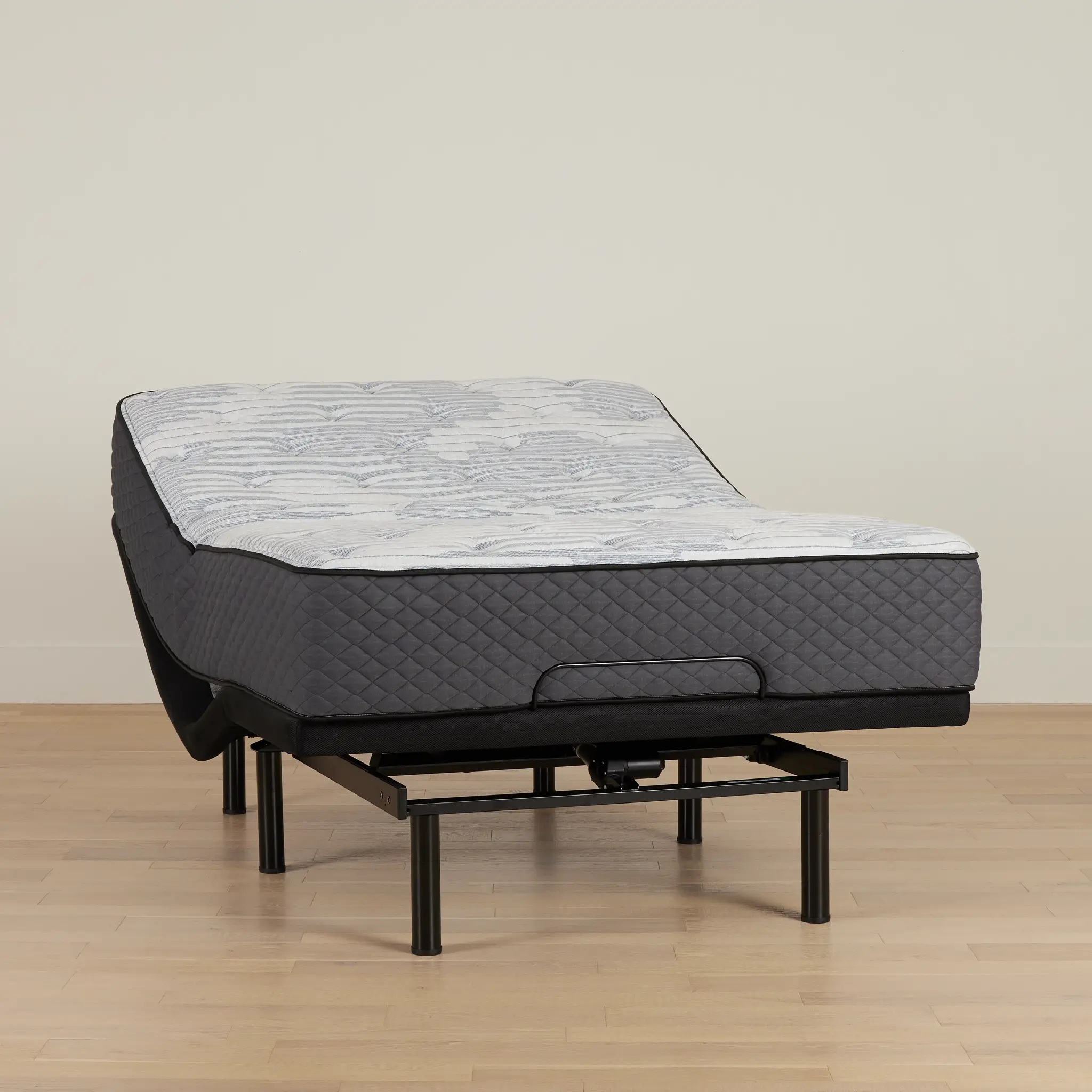 Kevin Charles By Sealy Signature Extra Firm Deluxe Adjustable Mattress Set Kevin Charles By Sealy Signature Extra Firm Deluxe Adjustable Mattress Set