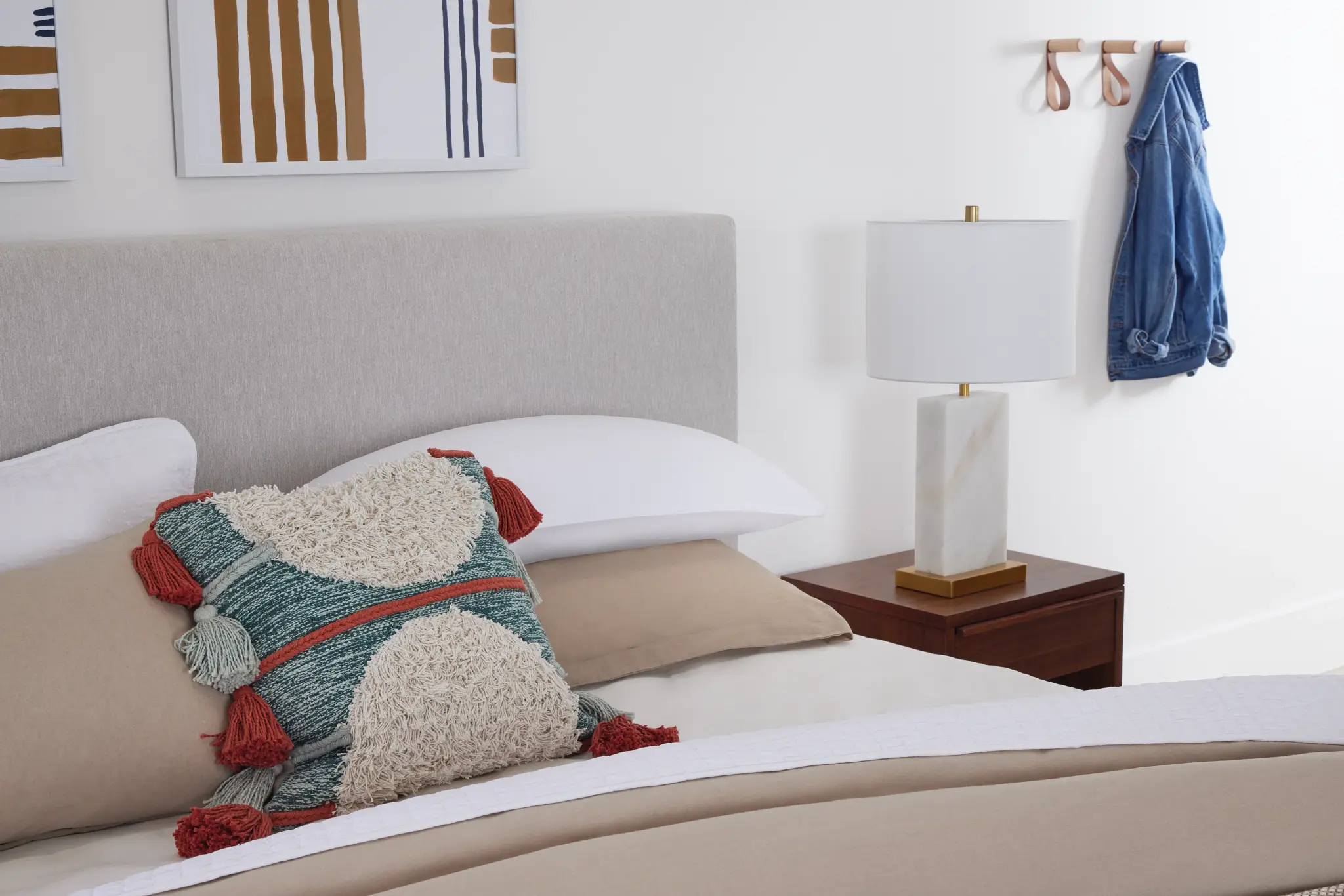 Chelsea Light Beige Uph Platform Bed Chelsea Light Beige Uph Platform Bed