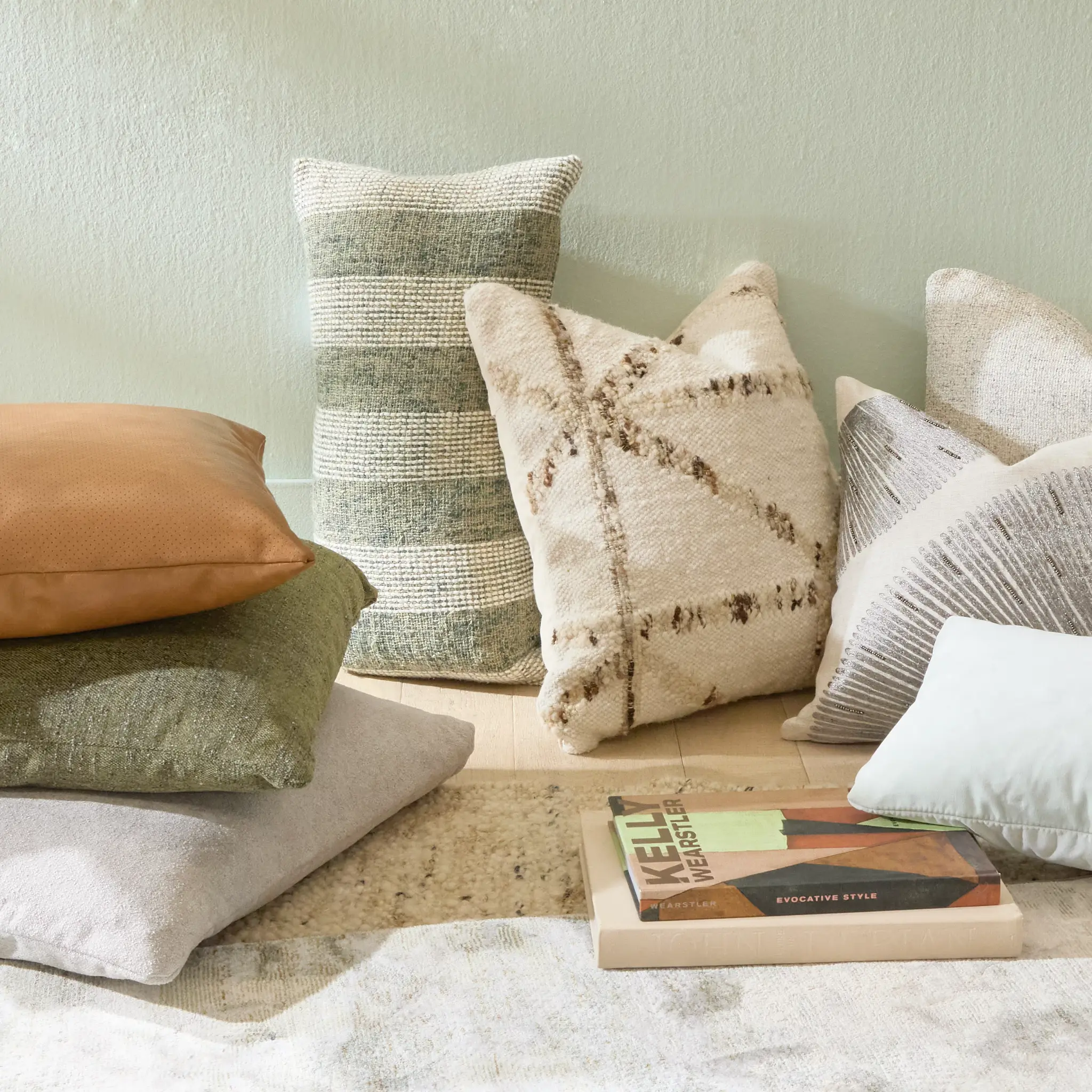 Saters White 22" Accent Pillow Saters White 22" Accent Pillow