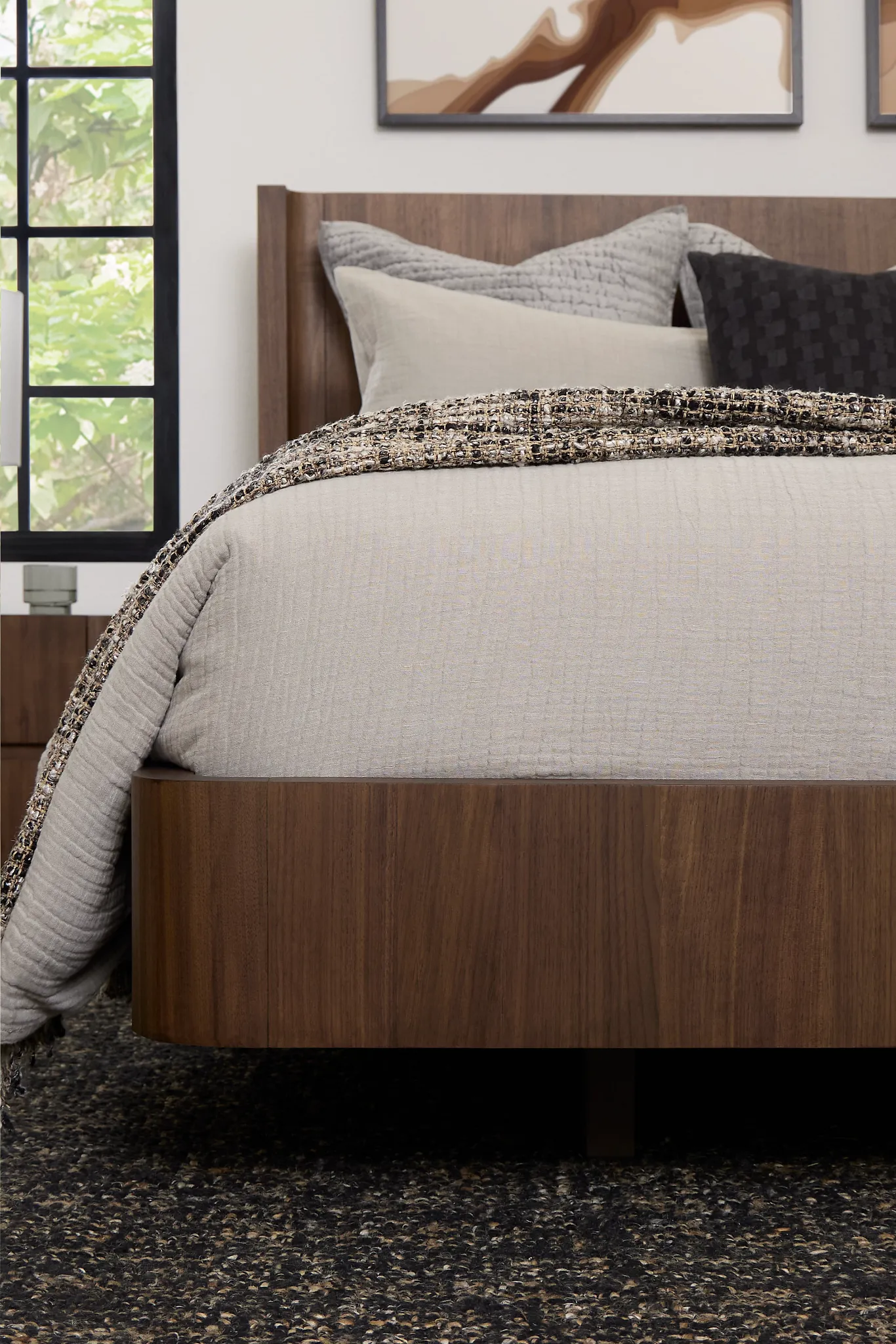 Nomad Mid Tone Shelter Bed