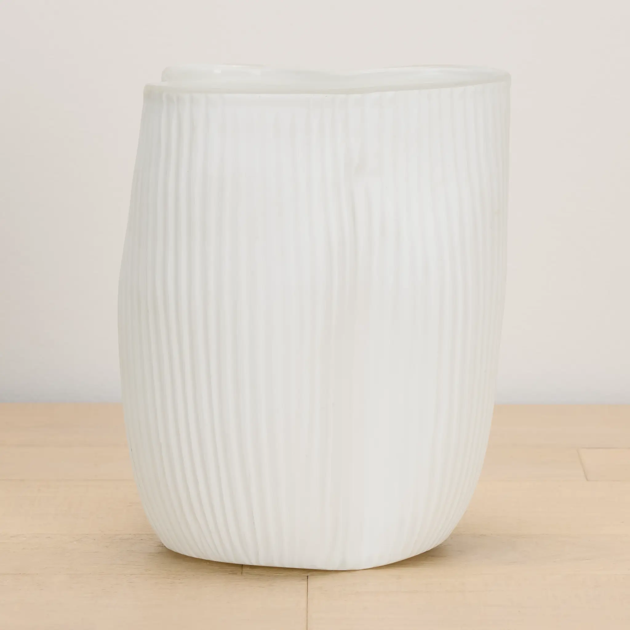 Niola White Large Vase Niola White Large Vase