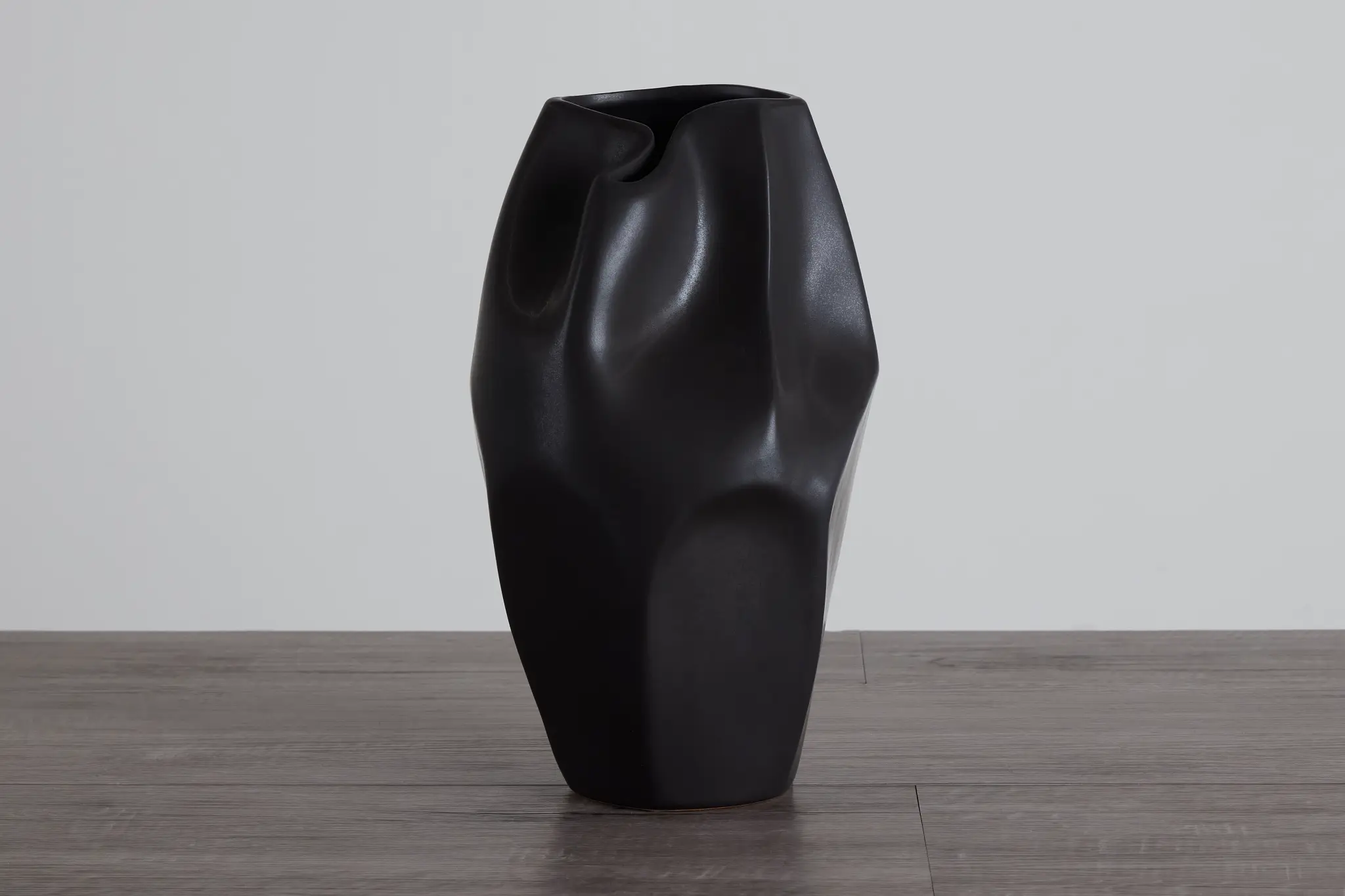 Honor Black Ceramic Vase Honor Black Ceramic Vase