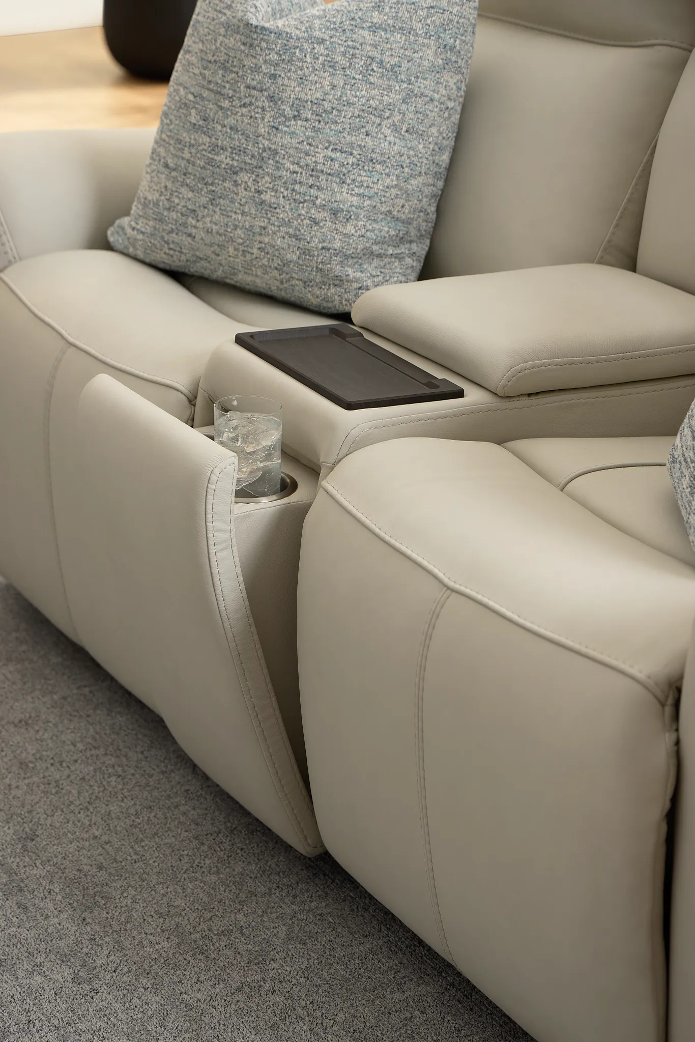 Flexsteel Sterling Ivory Lthr/vinyl Power Reclining Loveseat