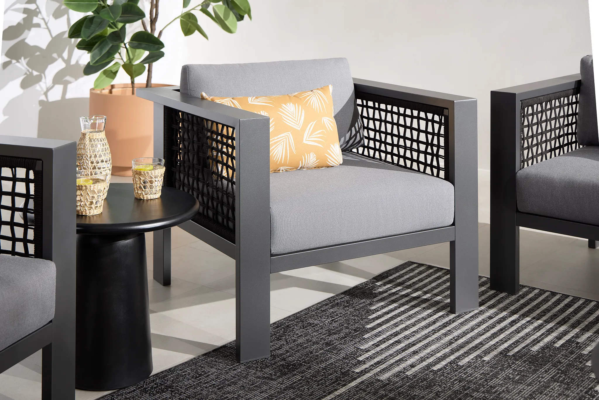Sunrise Dark Gray Chair