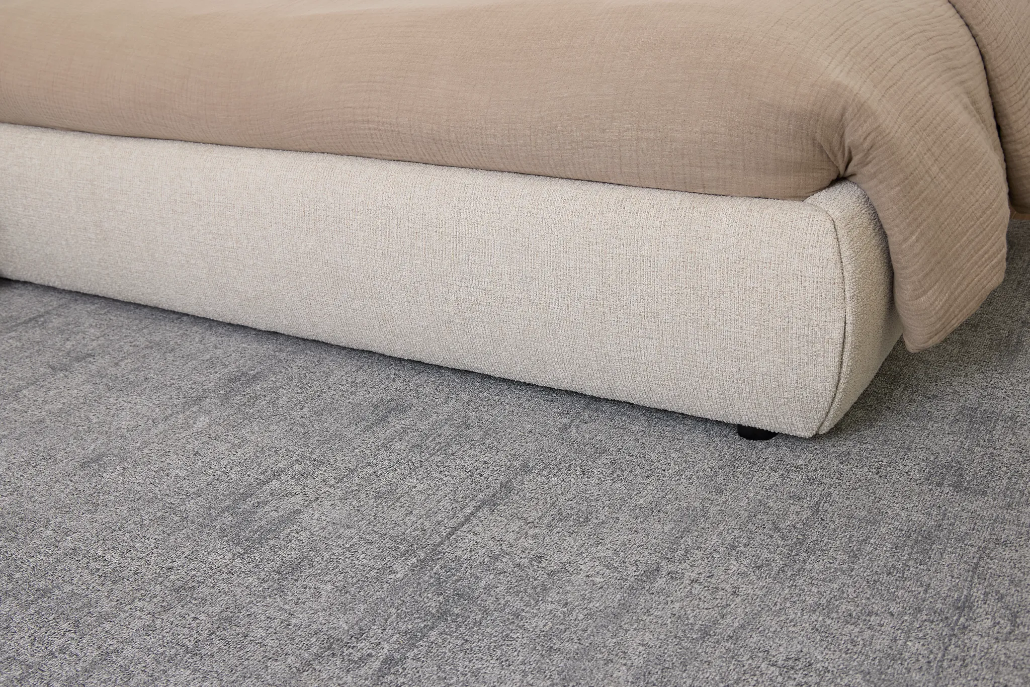 Nomad Light Beige Uph Platform Bed