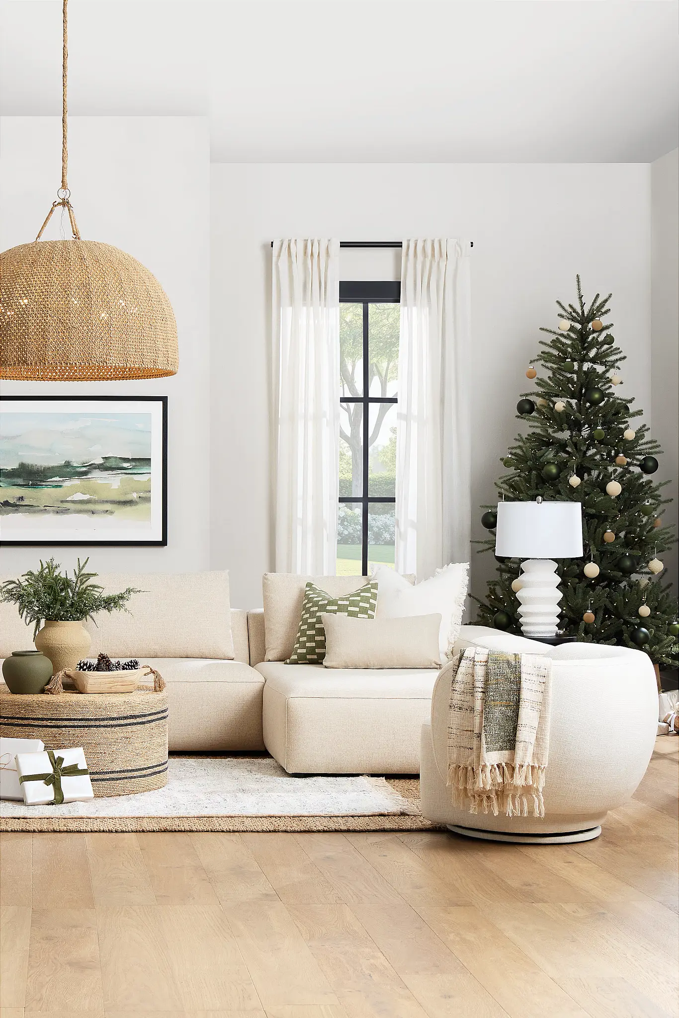 6. Creating the Perfect Holiday Hosting Space 6. Creating the Perfect Holiday Hosting Space