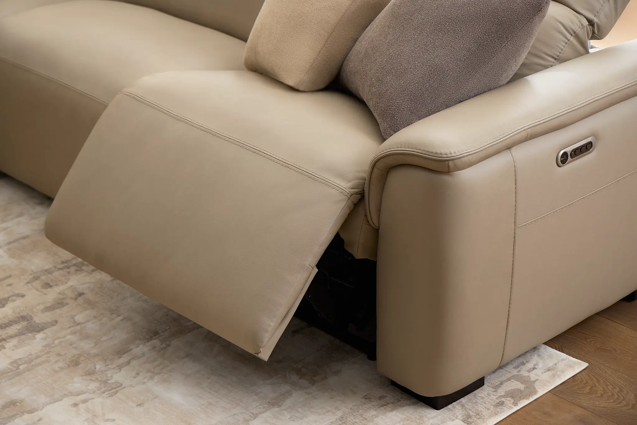 Flexsteel Brodie Taupe Lthr/vinyl Medium Triple Power 2-arm Sectional Flexsteel Brodie Taupe Lthr/vinyl Medium Triple Power 2-arm Sectional