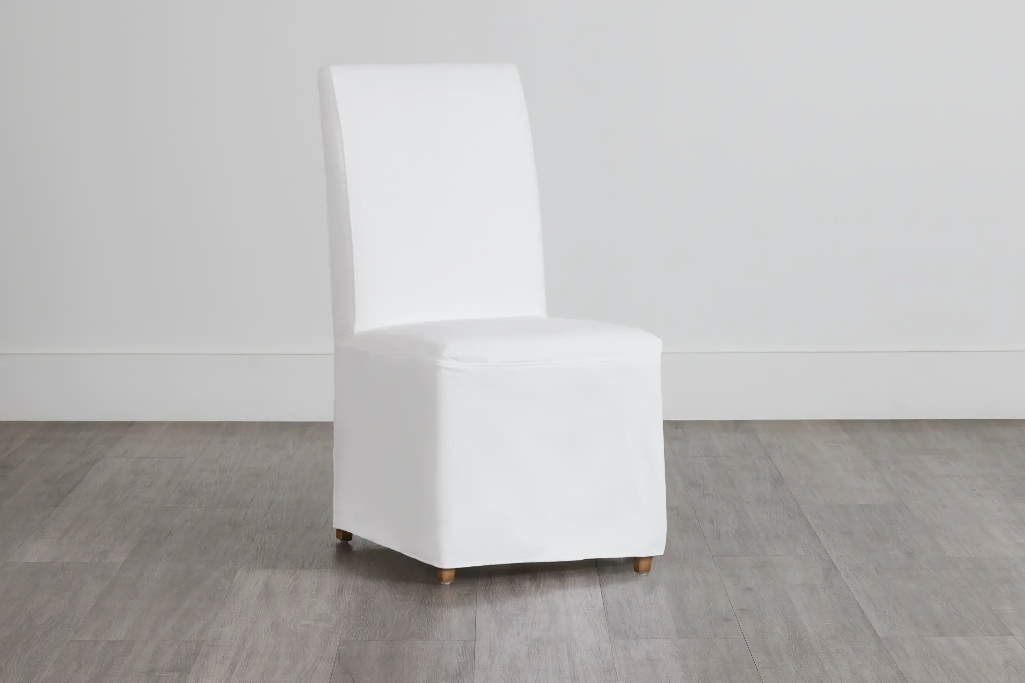 Destination White Long Slipcover Chair With Light Tone Leg Destination White Long Slipcover Chair With Light Tone Leg