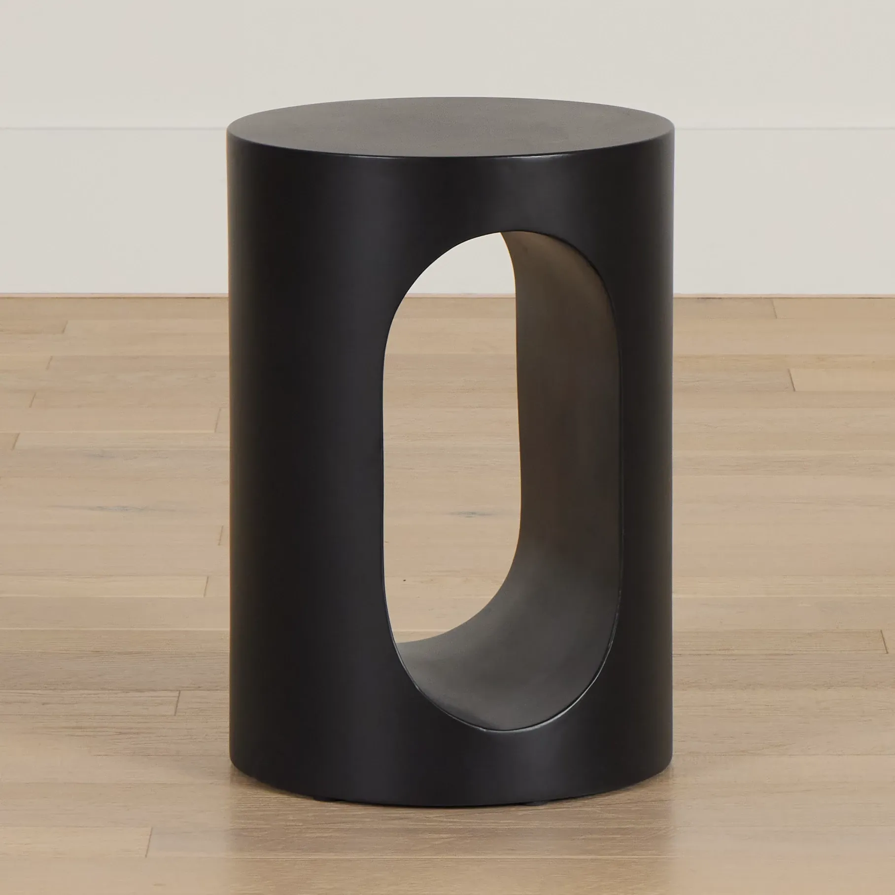 Kylani Black Round End Table