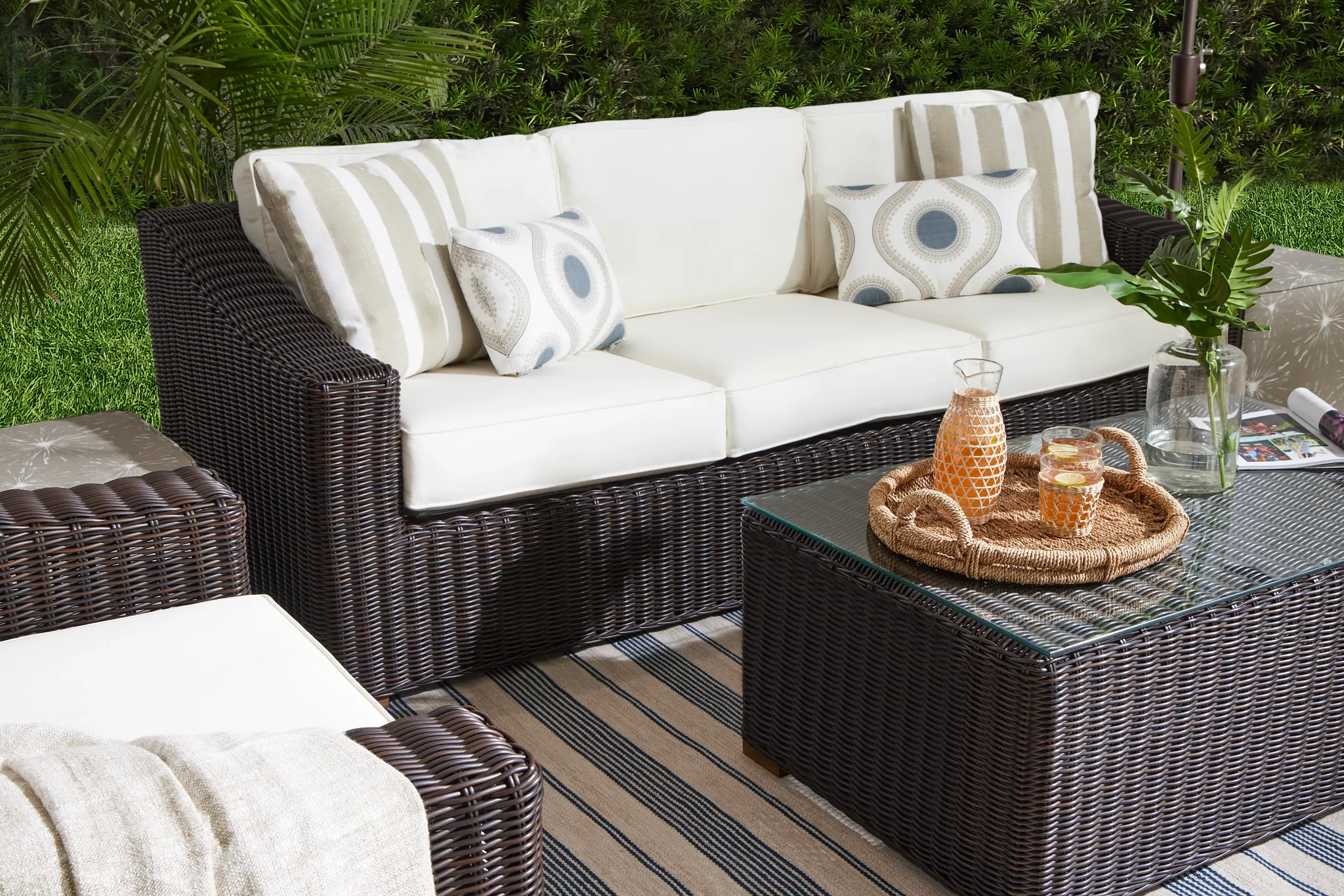 Canyon Dark Brown White Sofa