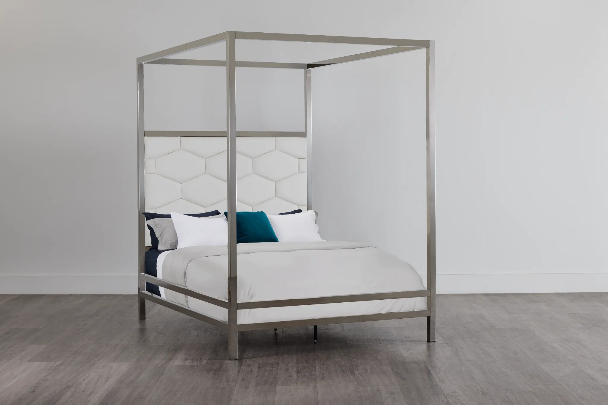 Cortina White Canopy Bed