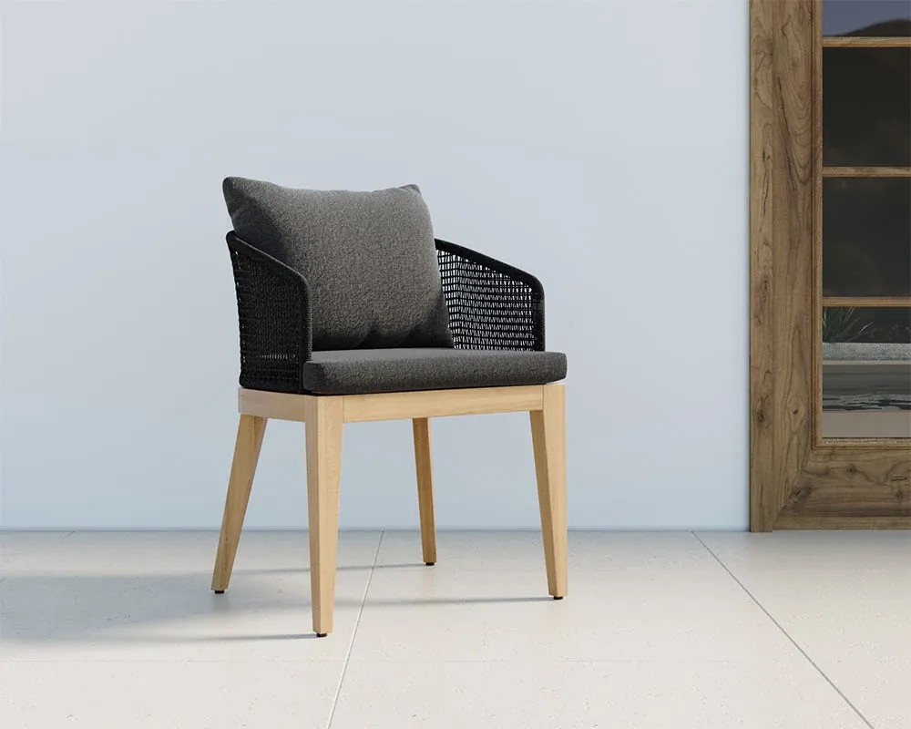 Ukiah Black Dk Gray Cushioned Arm Chair