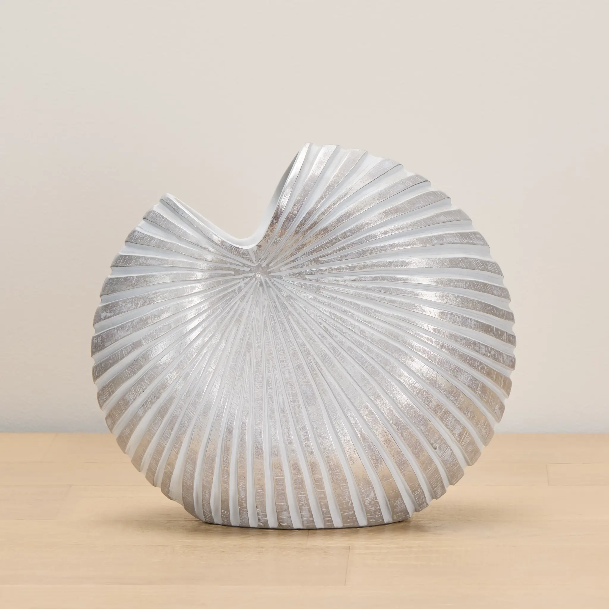 Calicho Silver Large Vase Calicho Silver Large Vase