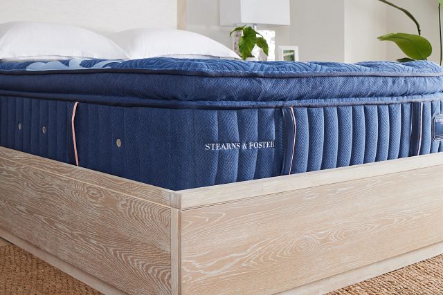 Stearns & Foster Lux Estate Medium Euro Pillow Top
