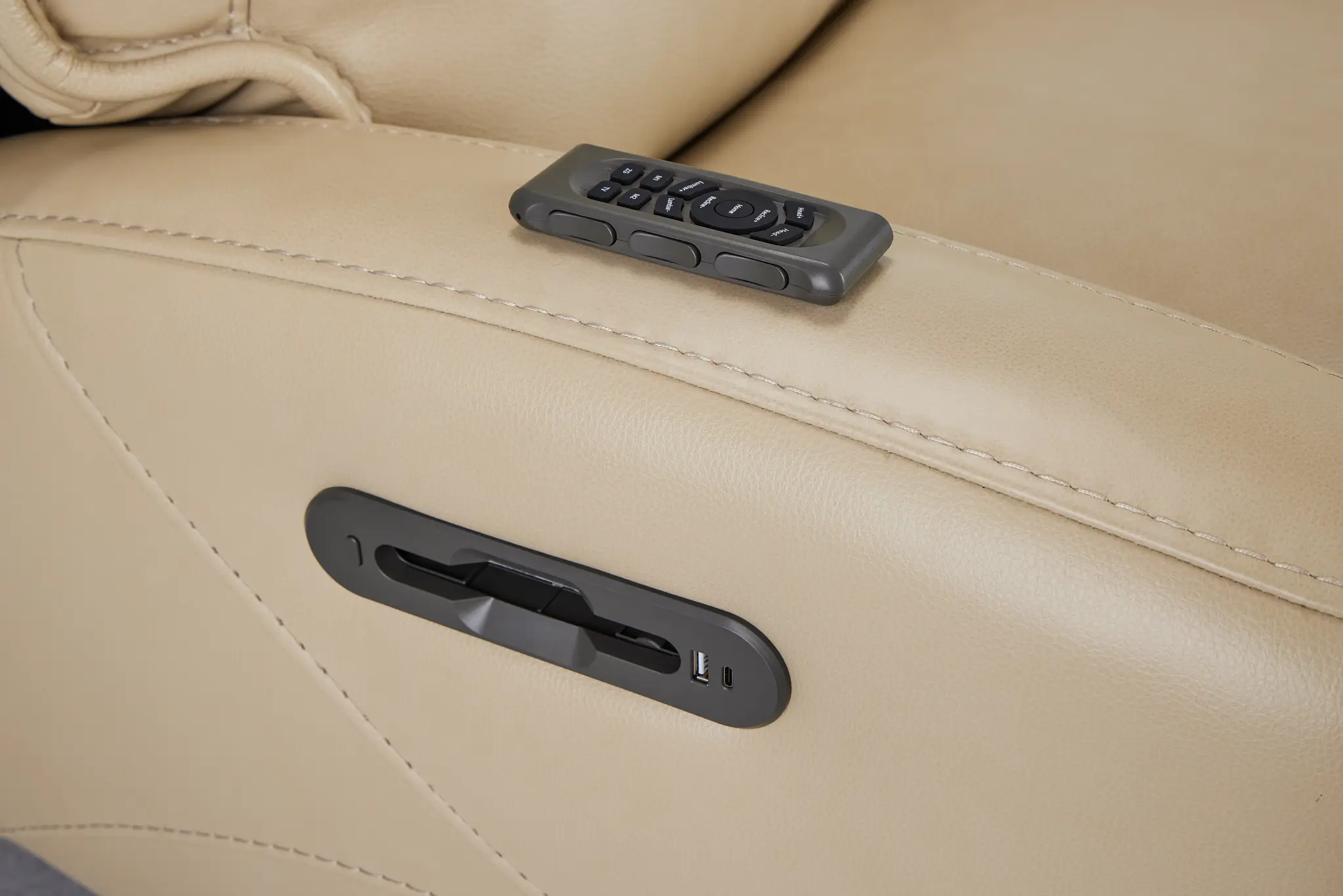 Casey Light Beige Lthr/vinyl Power Rocker Recliner Casey Light Beige Lthr/vinyl Power Rocker Recliner