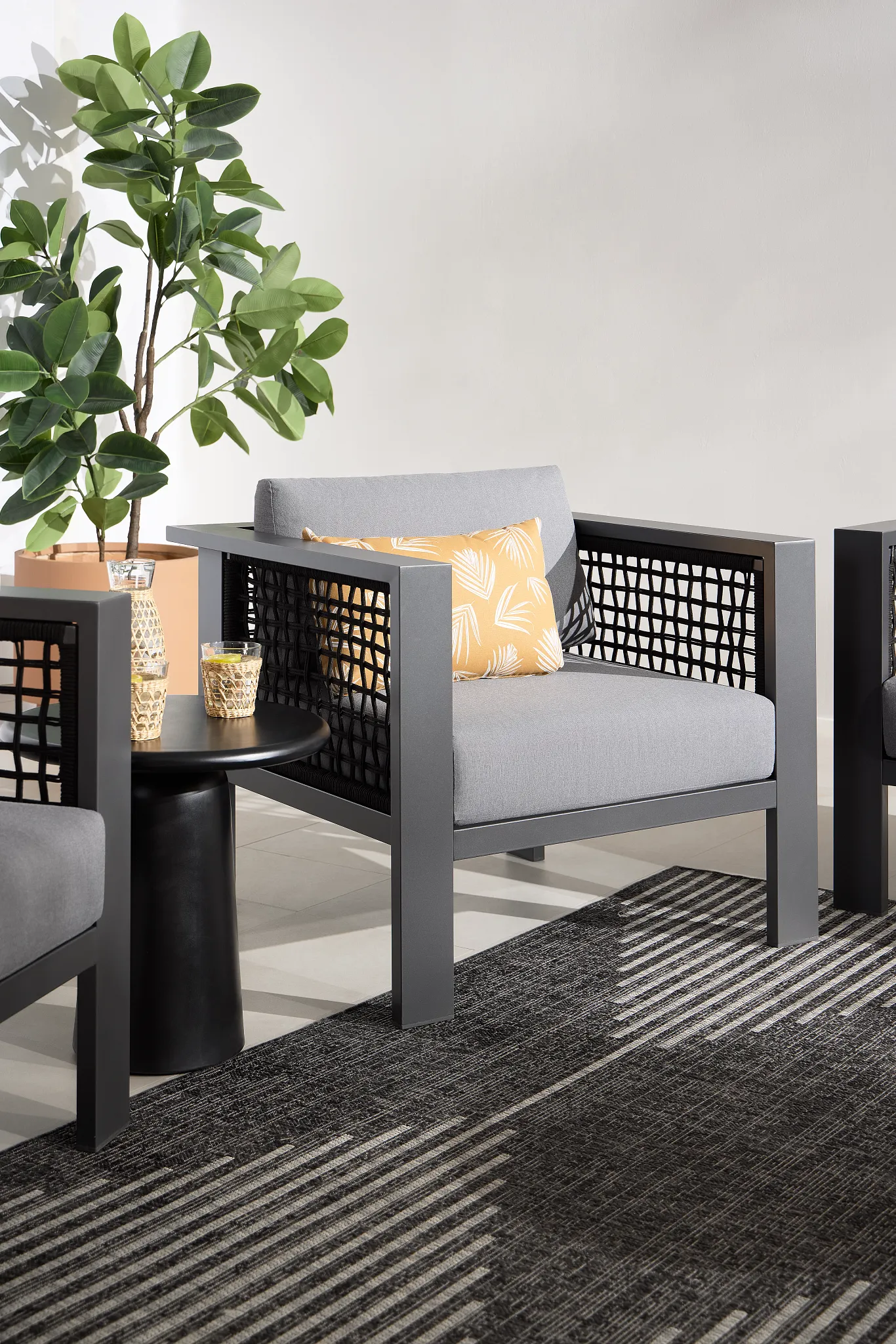 Sunrise Dark Gray Chair