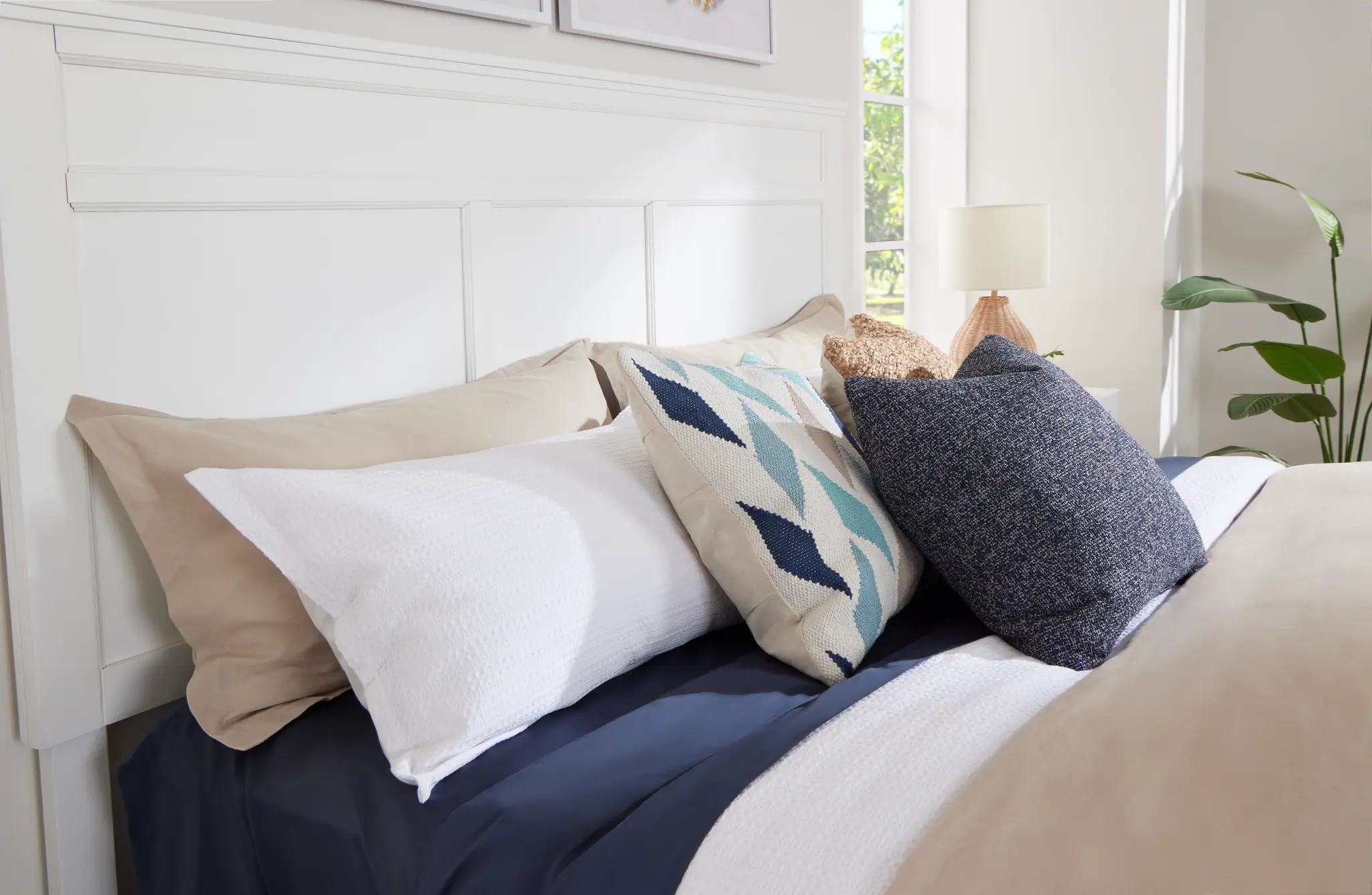 Seabrook White Panel Bed Seabrook White Panel Bed