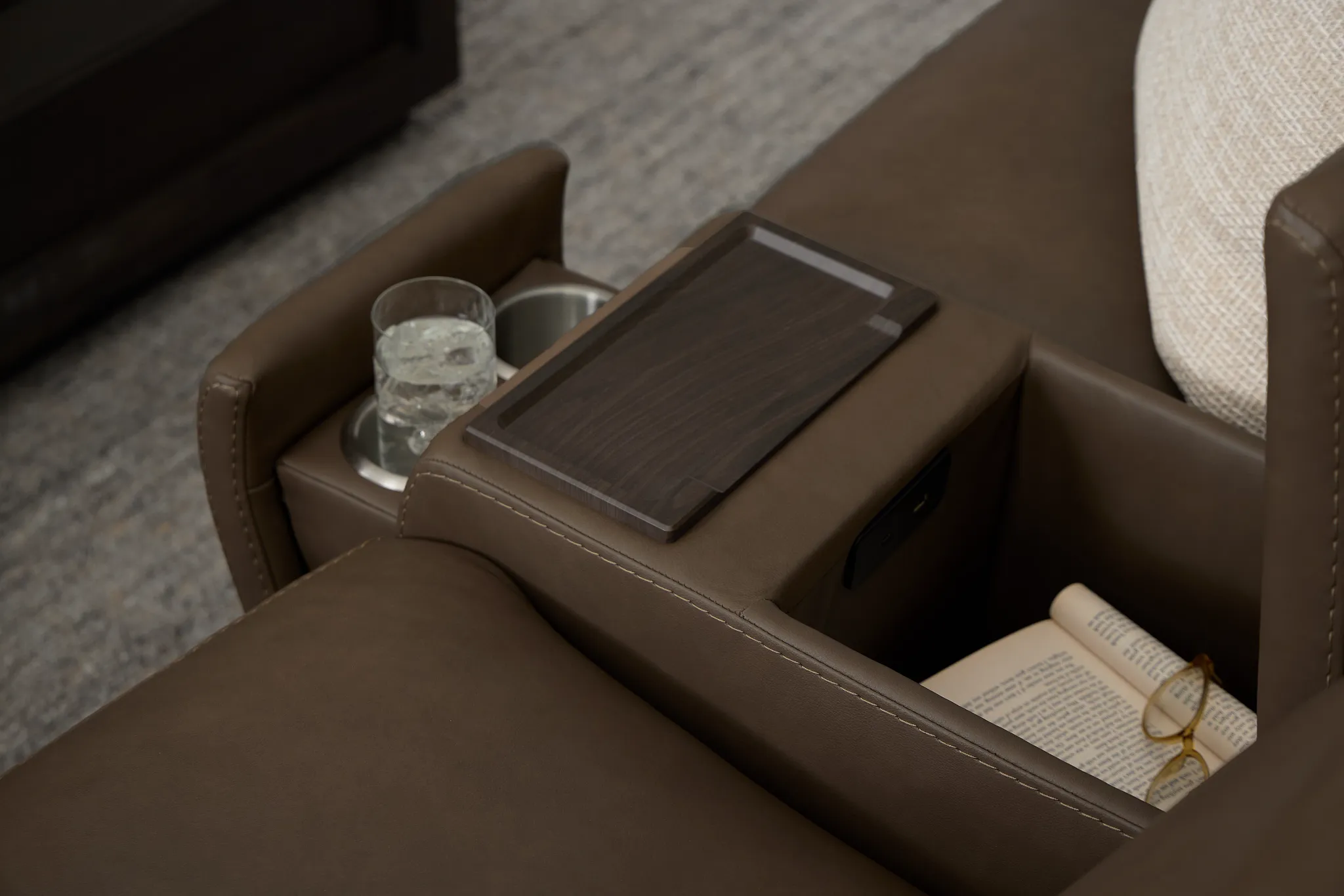 Flexsteel Belmont Dark Brown Lthr/vinyl Medium Triple Power 2-arm Sectional