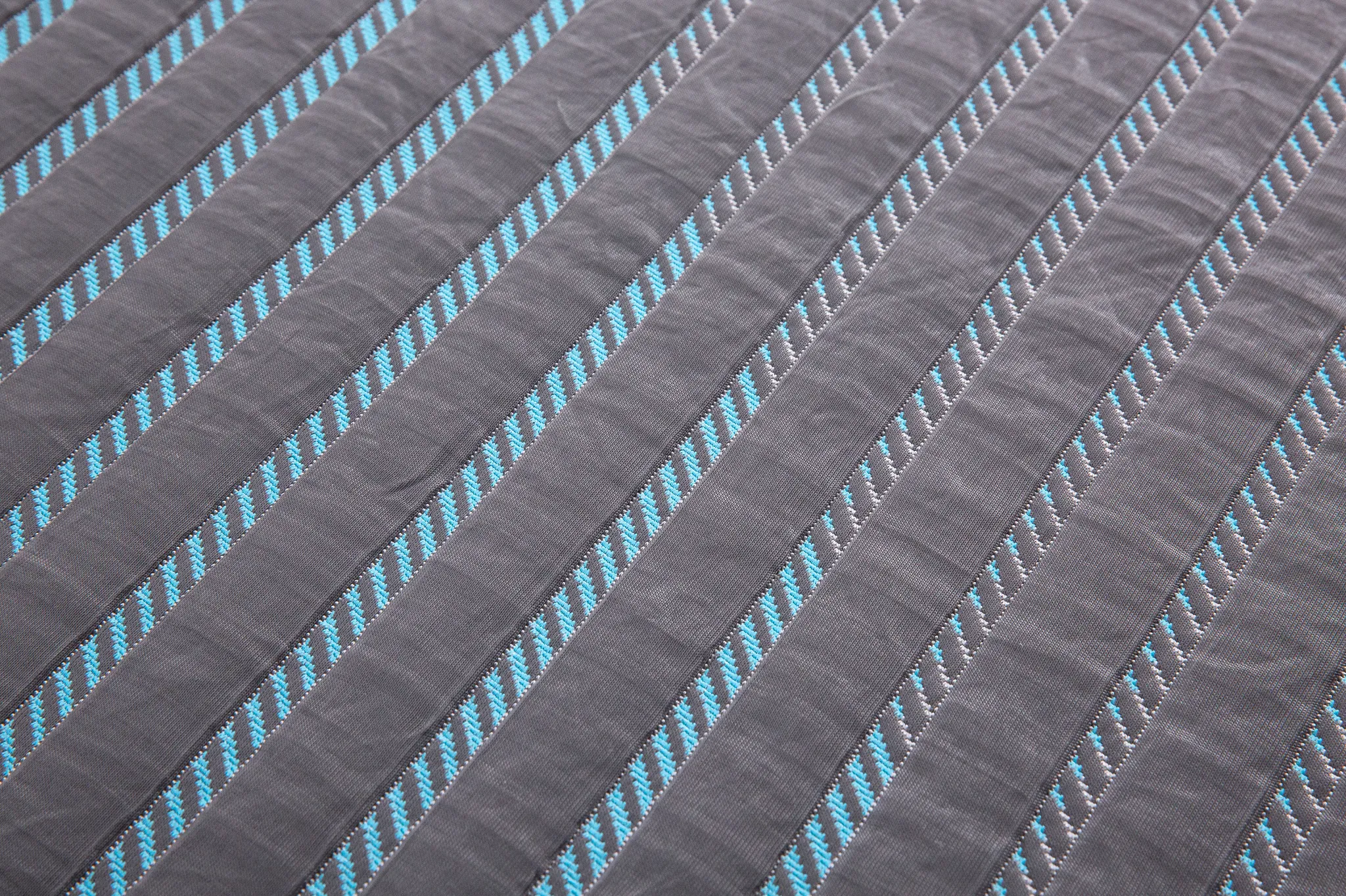 Rest & Renew Performance Max 14.5" Medium Hybrid Mattress